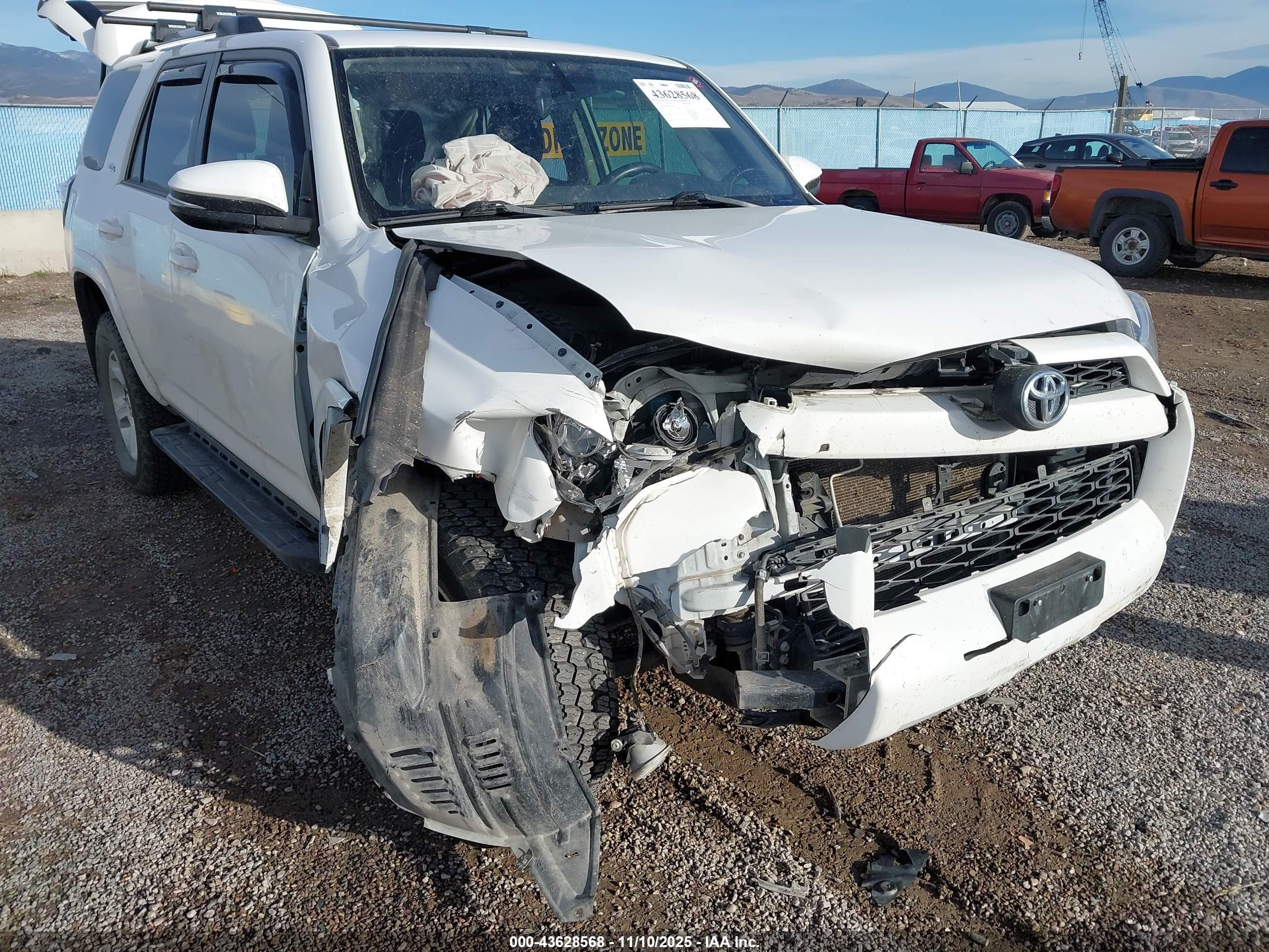 TOYOTA 4RUNNER image 6