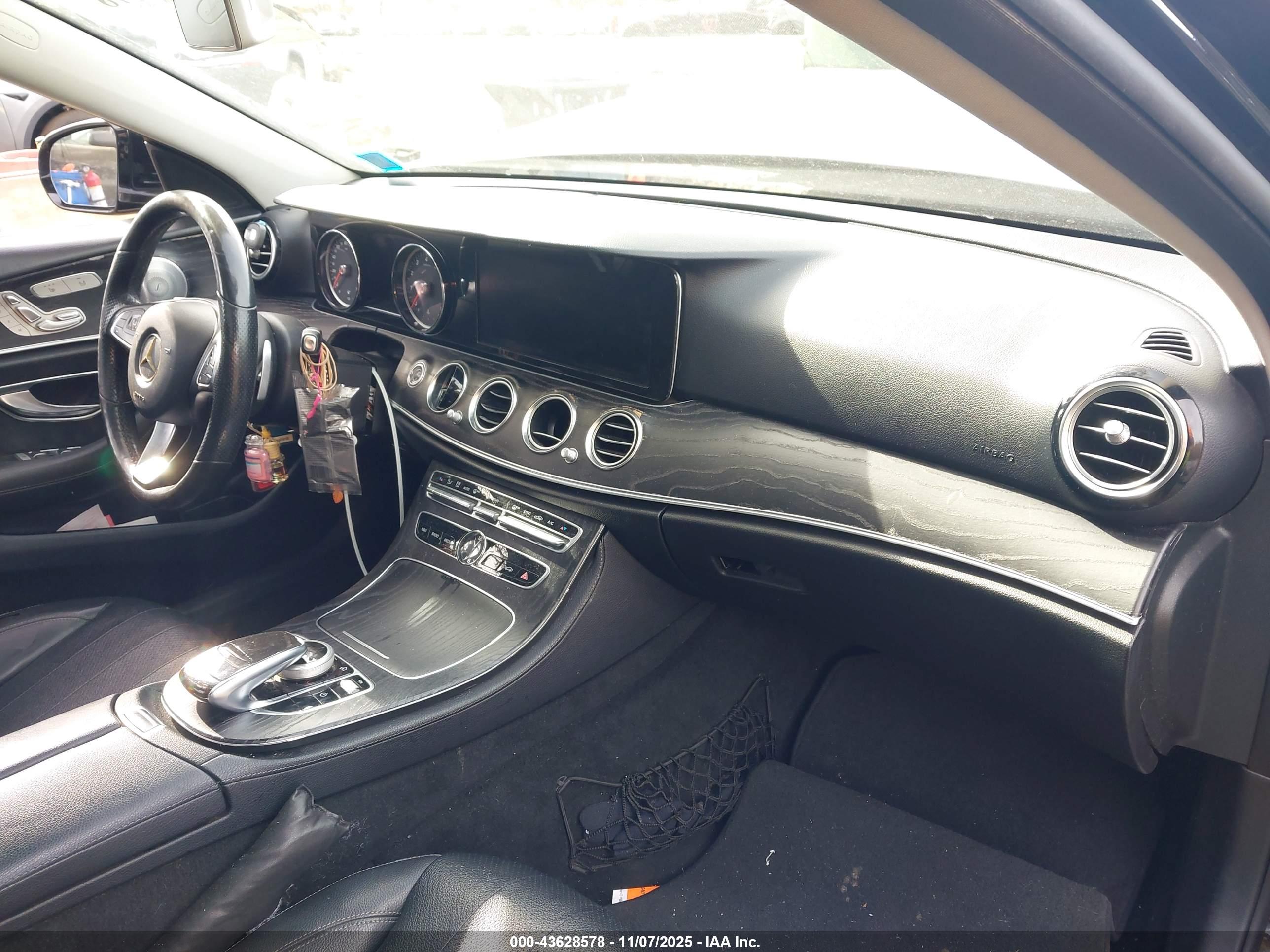 MERCEDES-BENZ E image 5