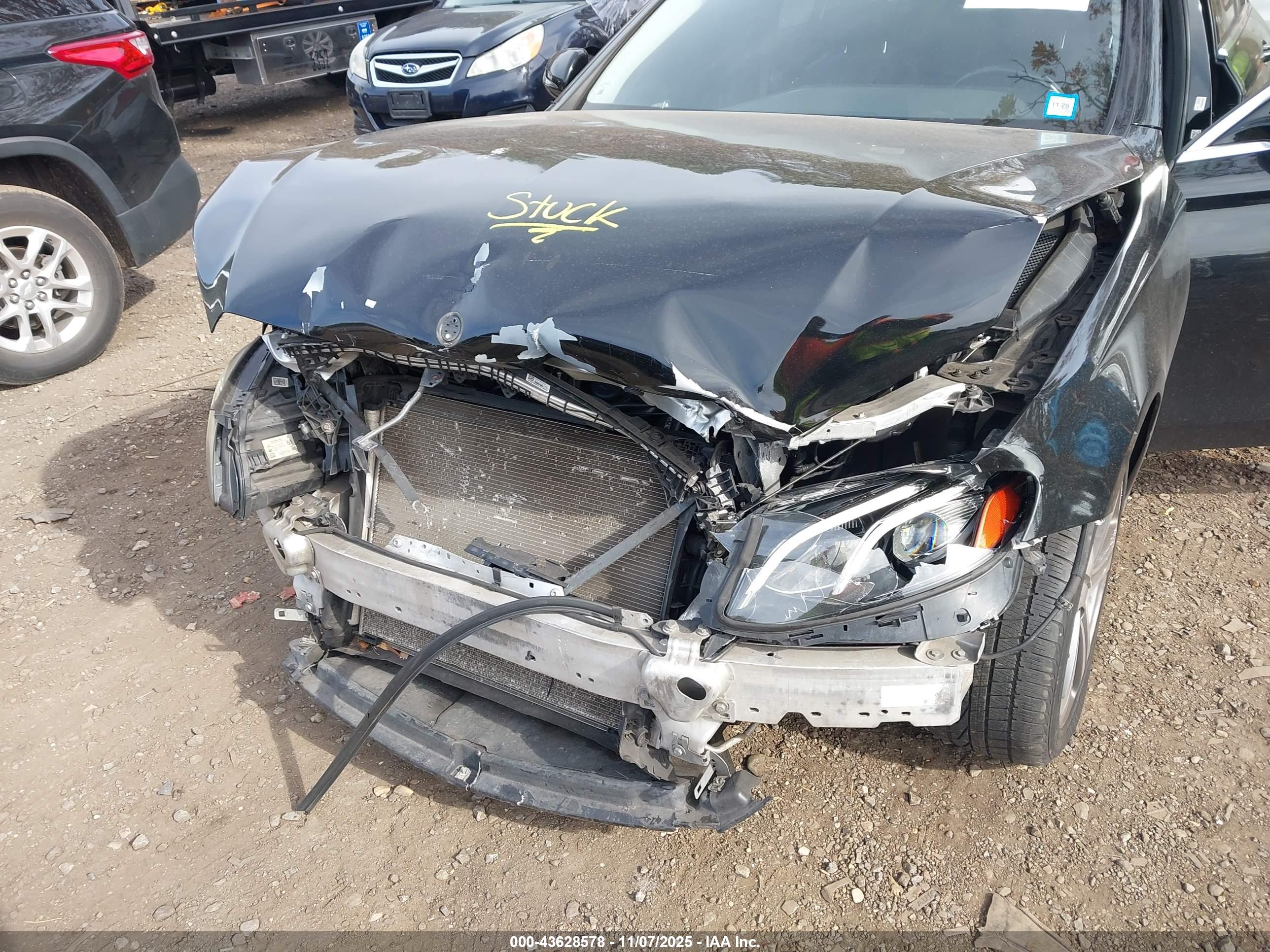 MERCEDES-BENZ E image 6