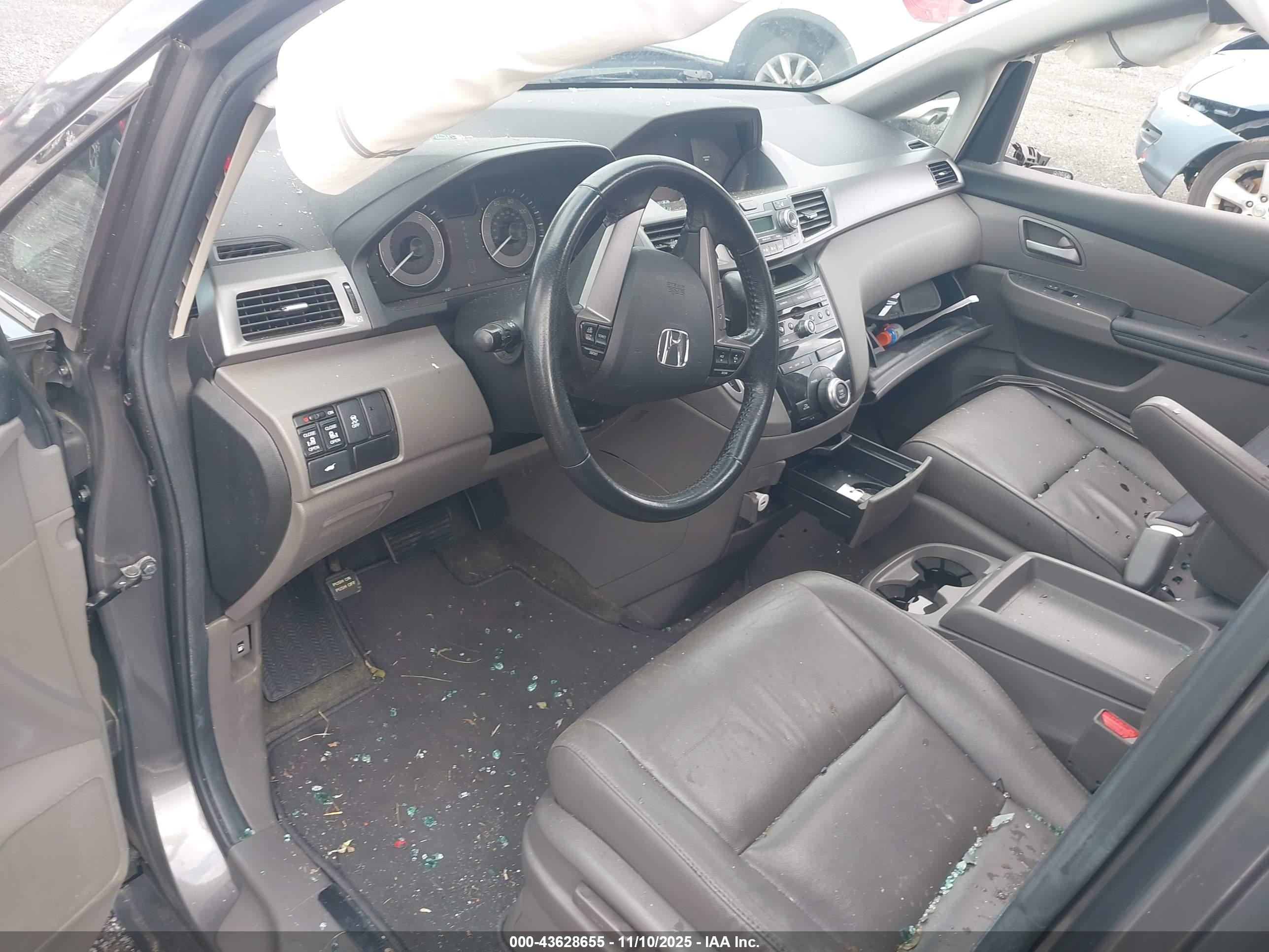 HONDA ODYSSEY image 5