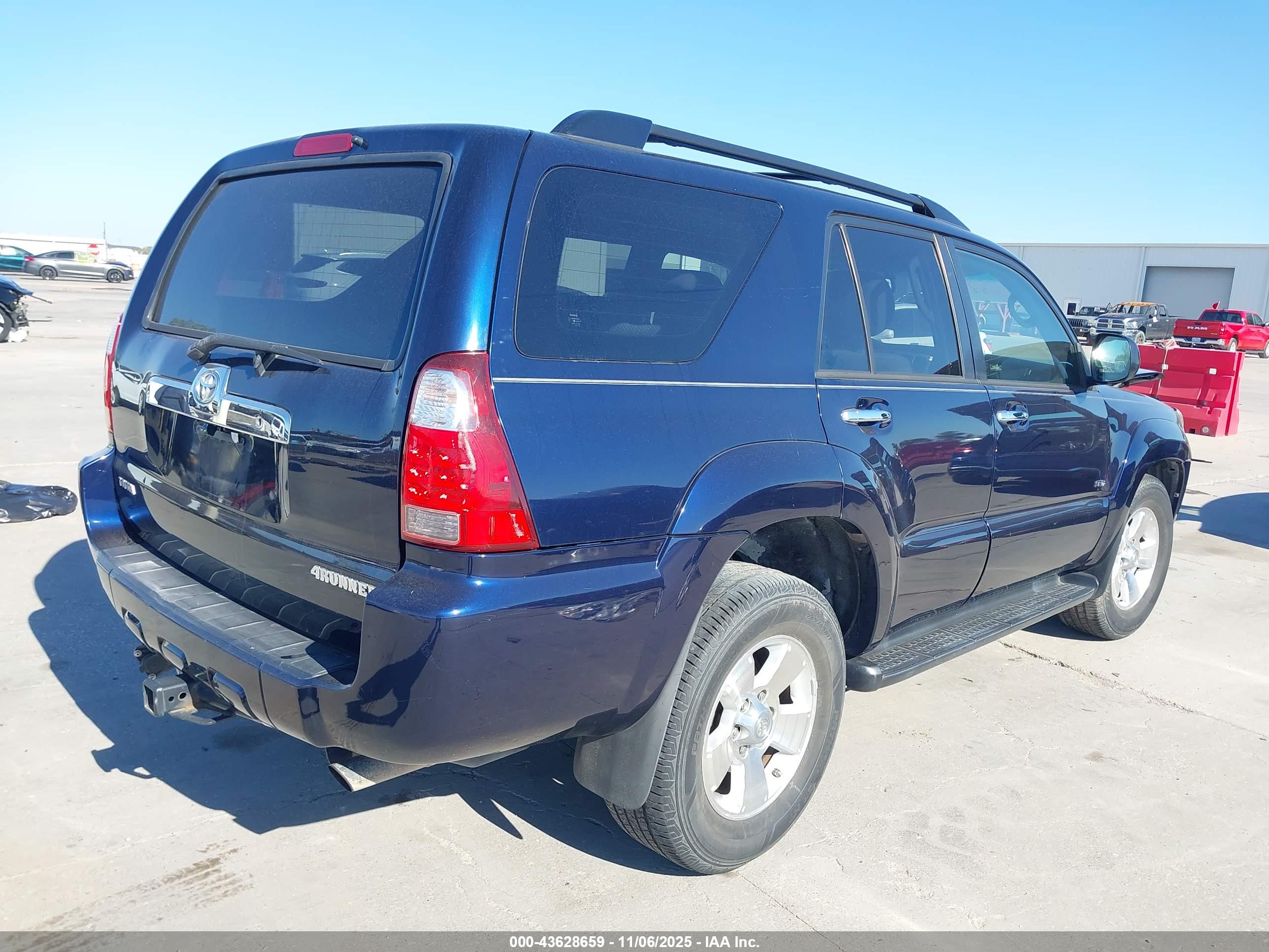 TOYOTA 4RUNNER image 4
