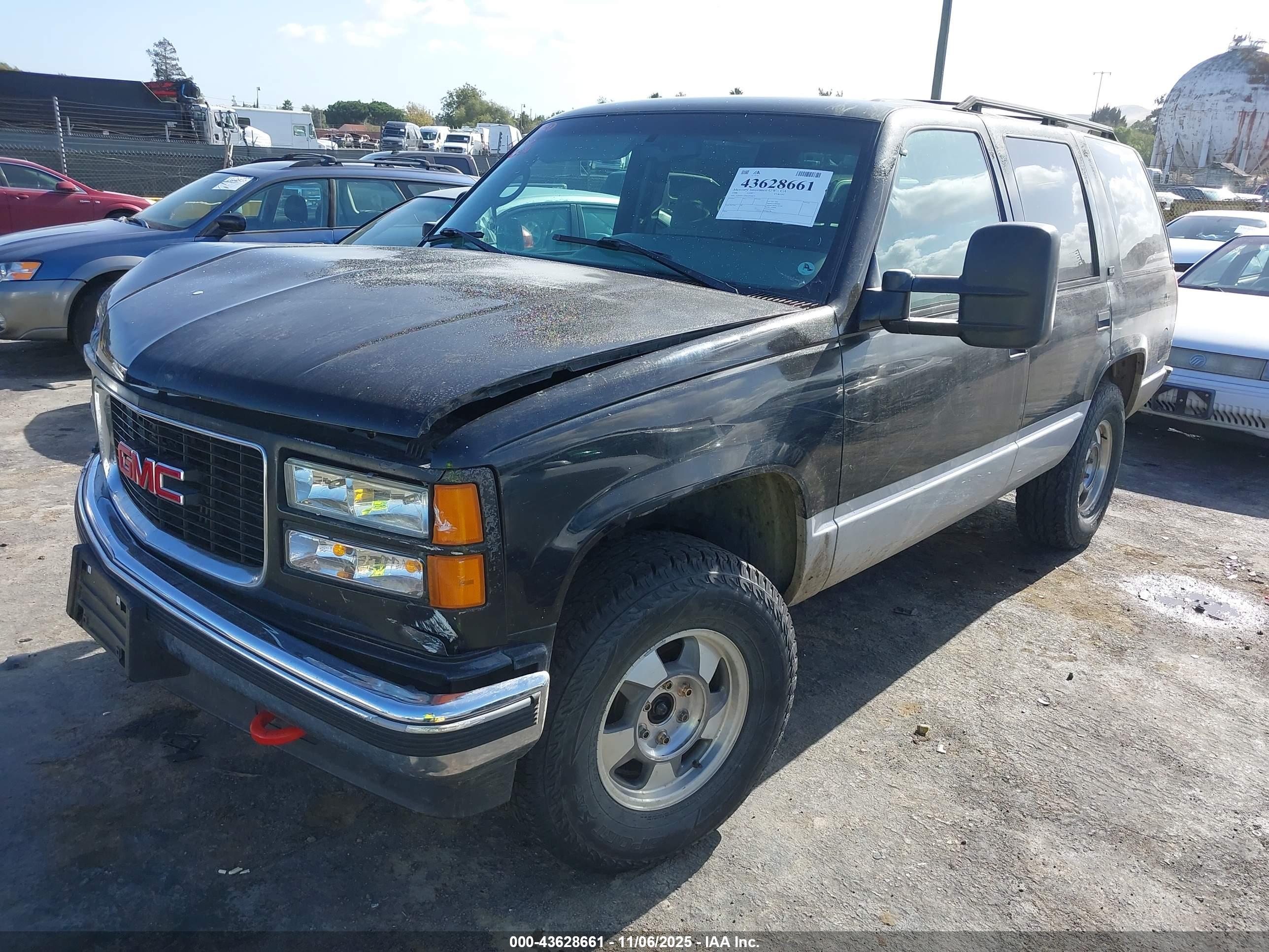 GMC YUKON image 2