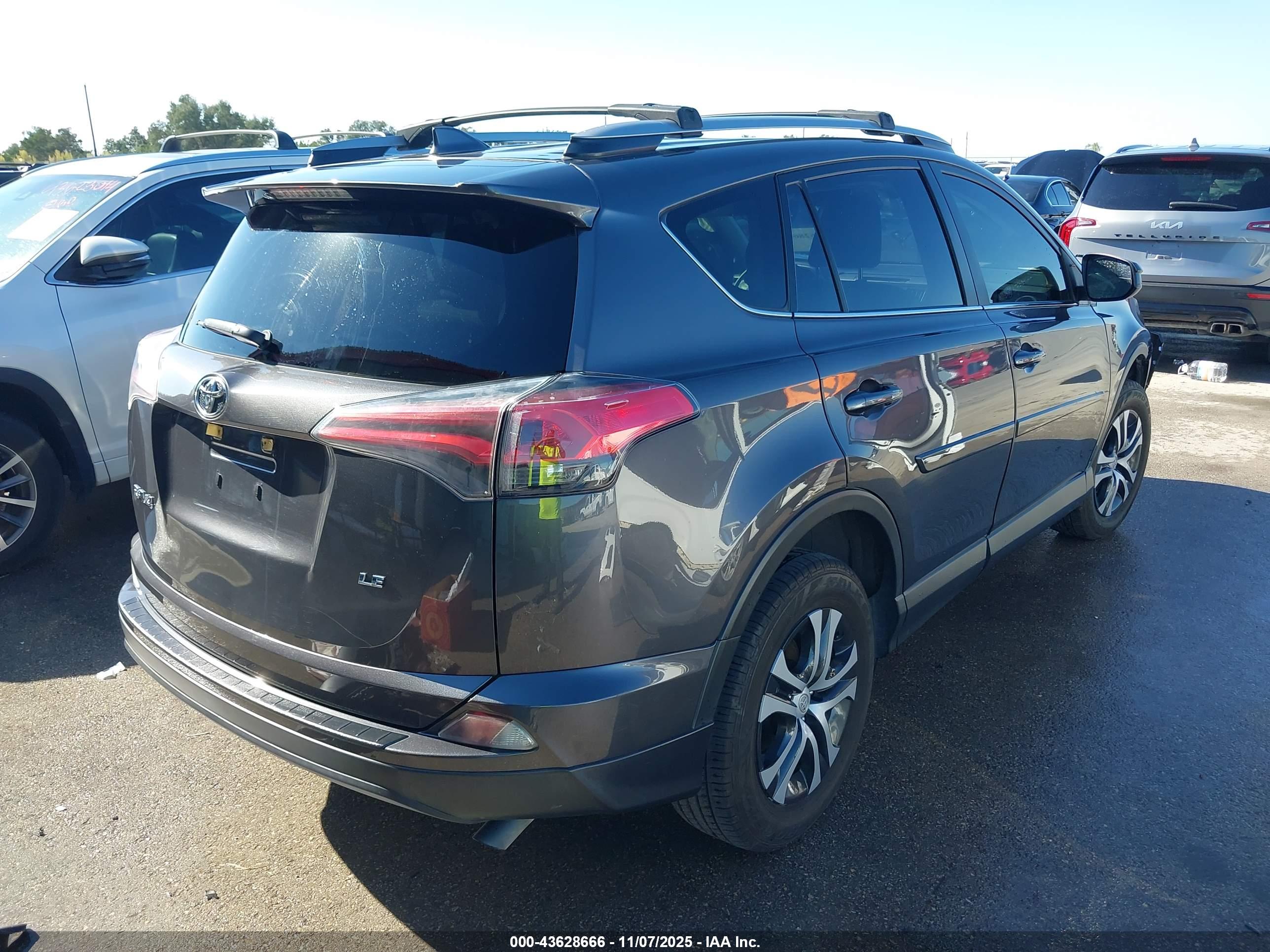 TOYOTA RAV4 image 4