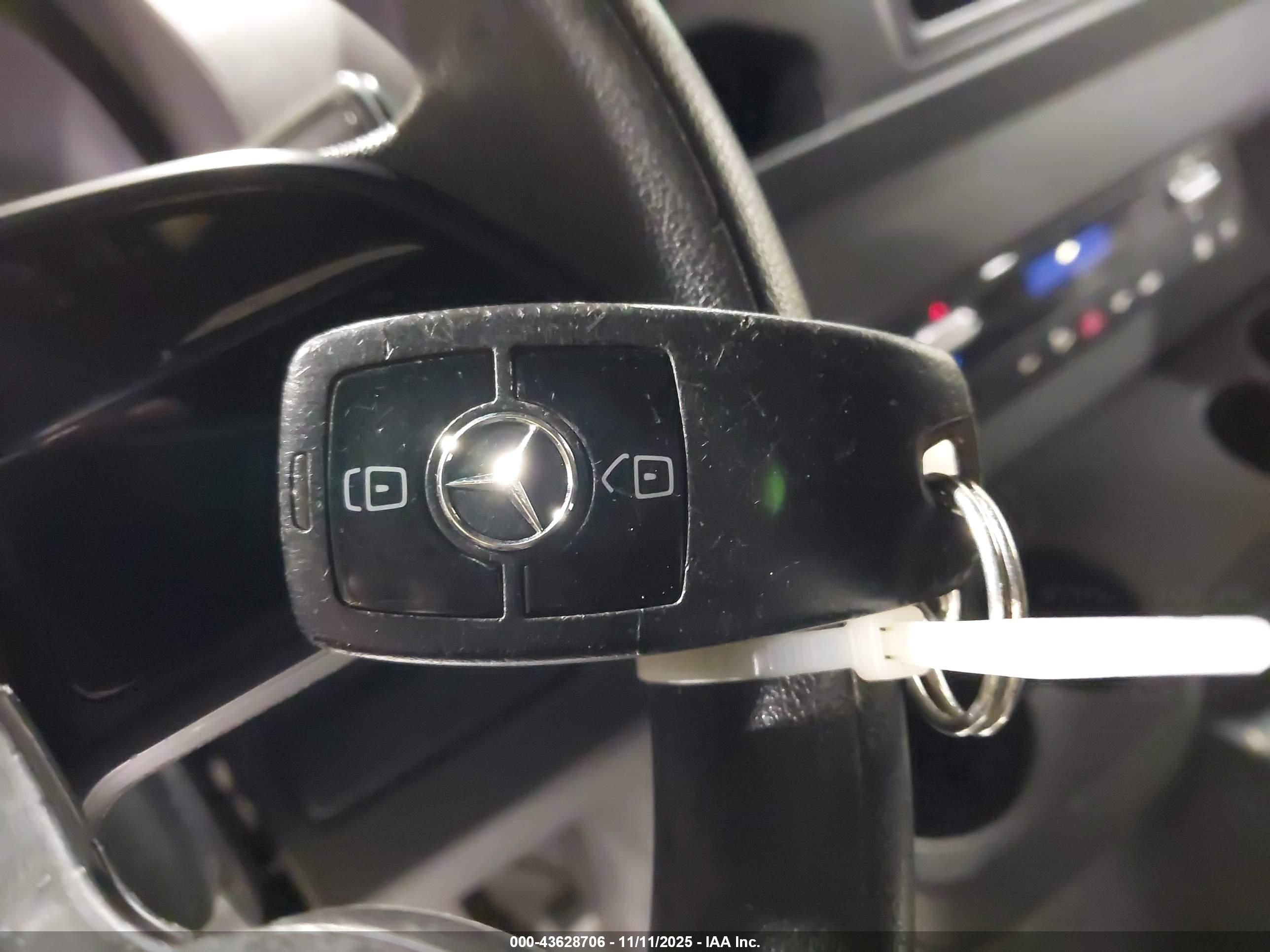 MERCEDES-BENZ SPRINTER image 11