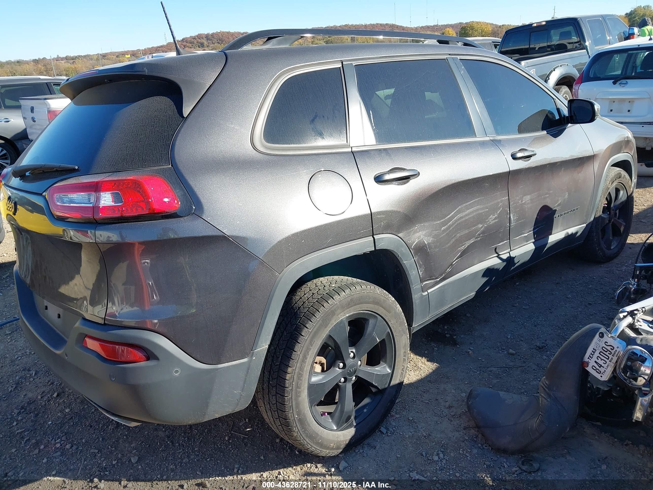 JEEP CHEROKEE image 4