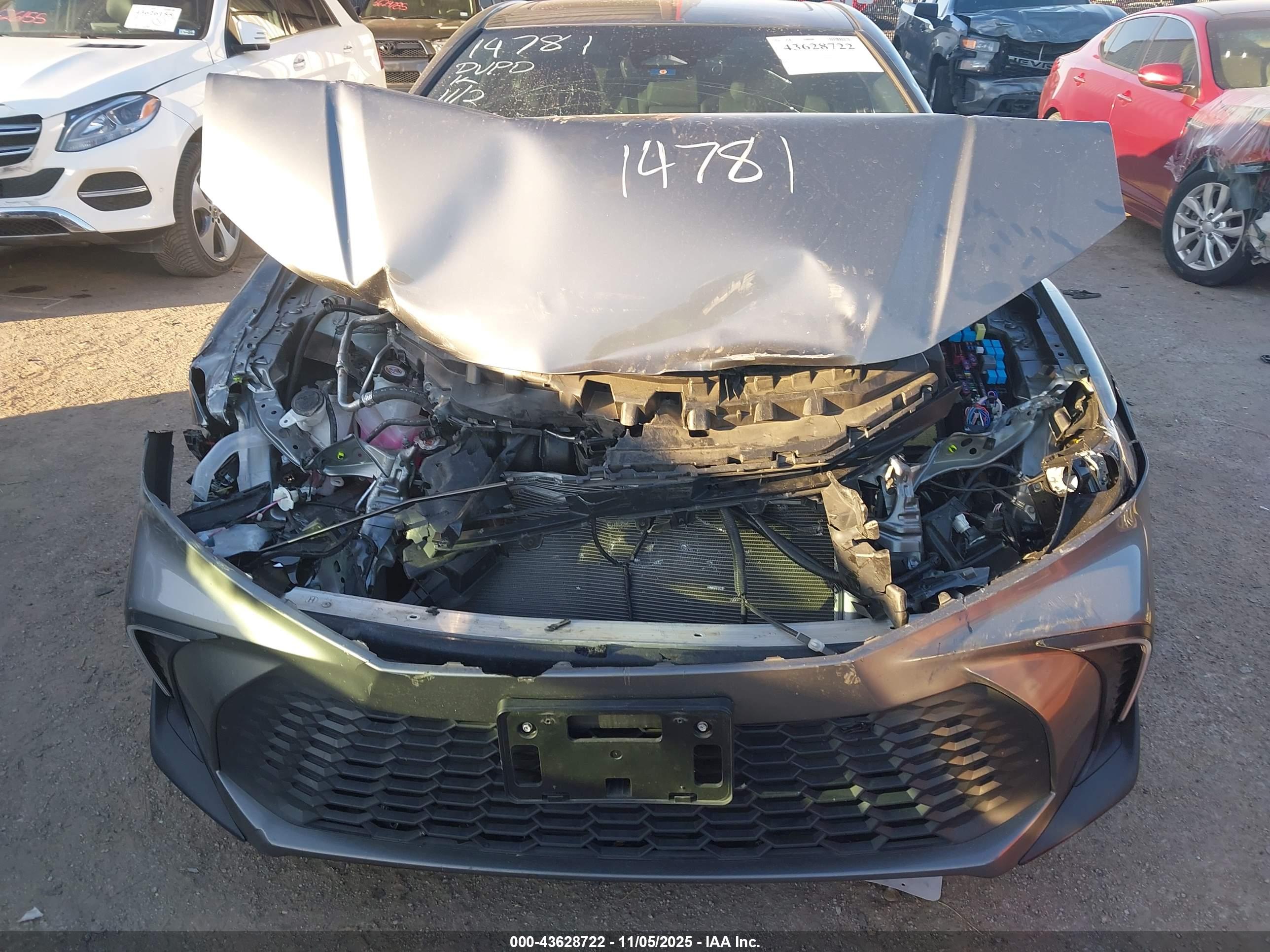 TOYOTA CAMRY image 6