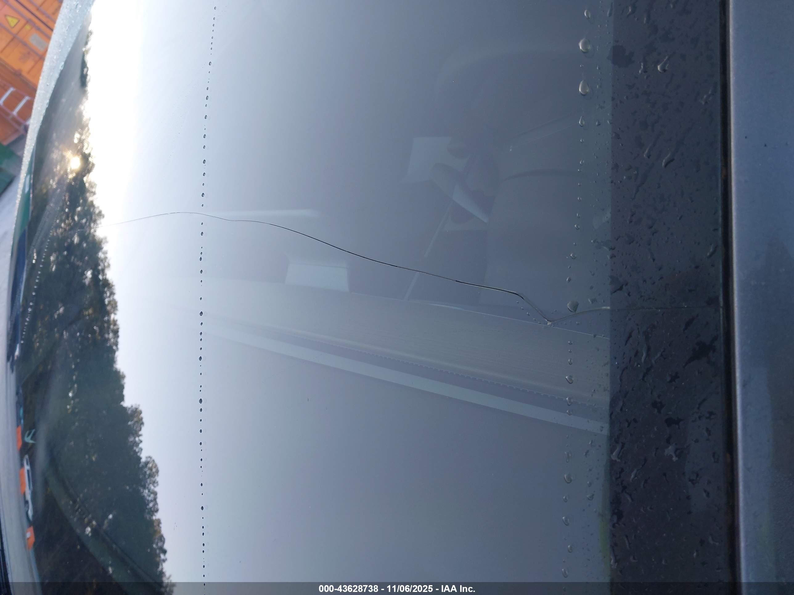 TESLA MODEL image 6