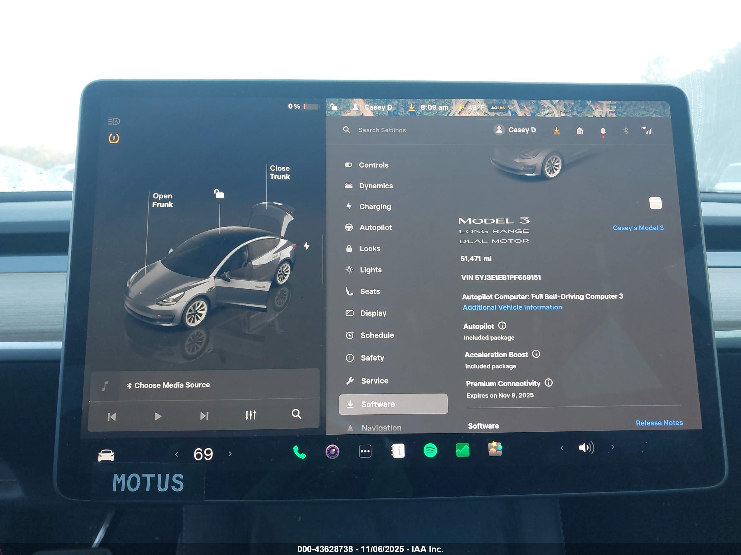 TESLA MODEL image 7