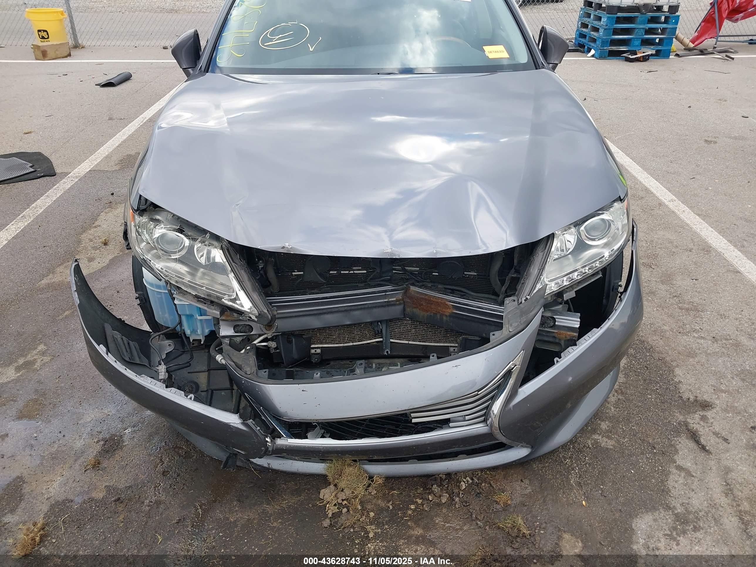 LEXUS ES image 6