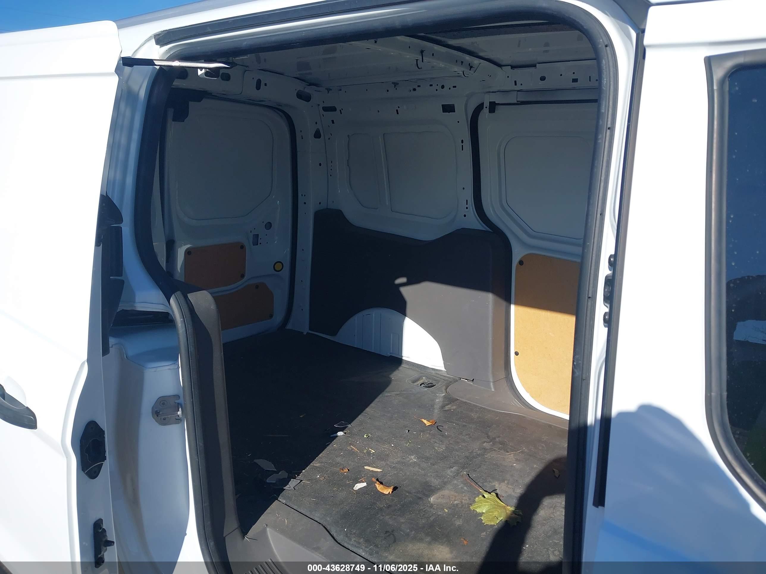 FORD TRANSIT image 8