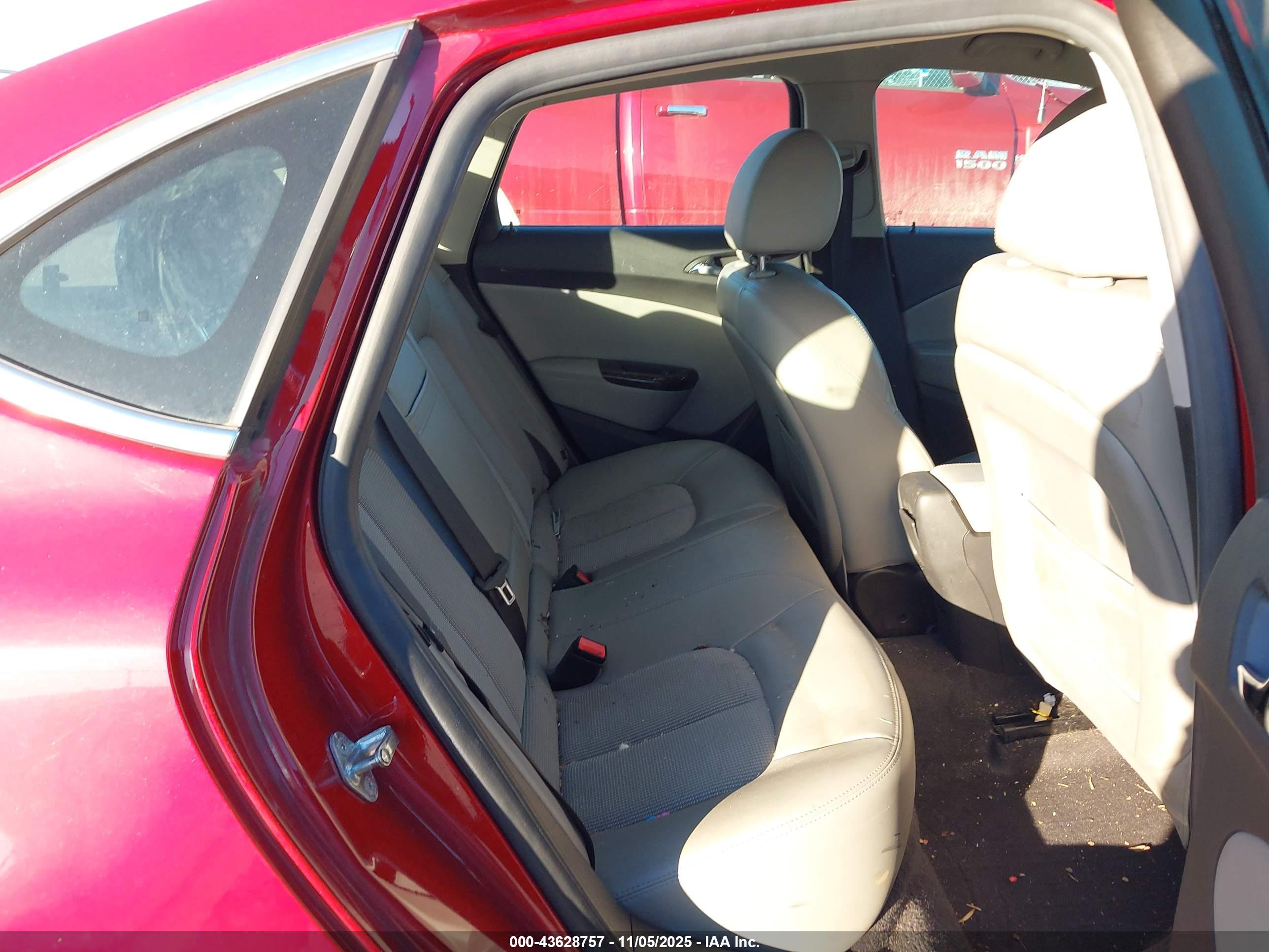 BUICK VERANO image 8