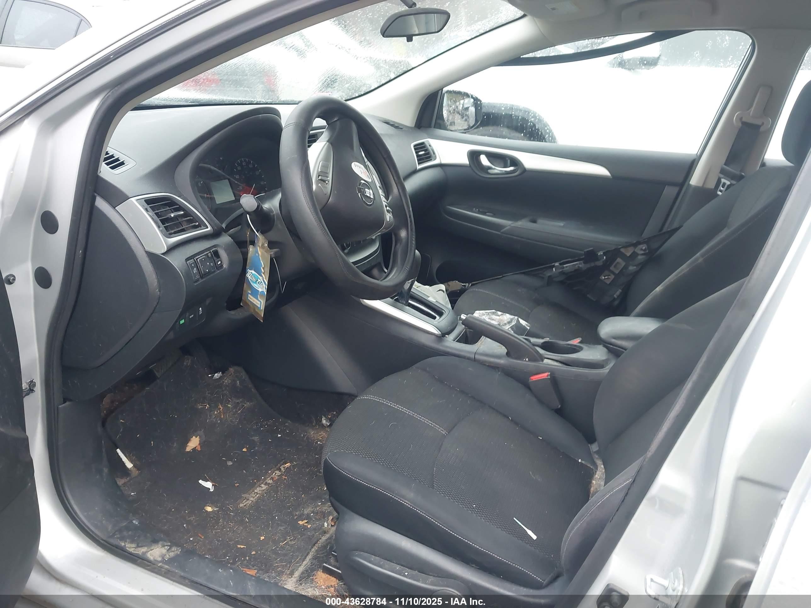 NISSAN SENTRA image 5