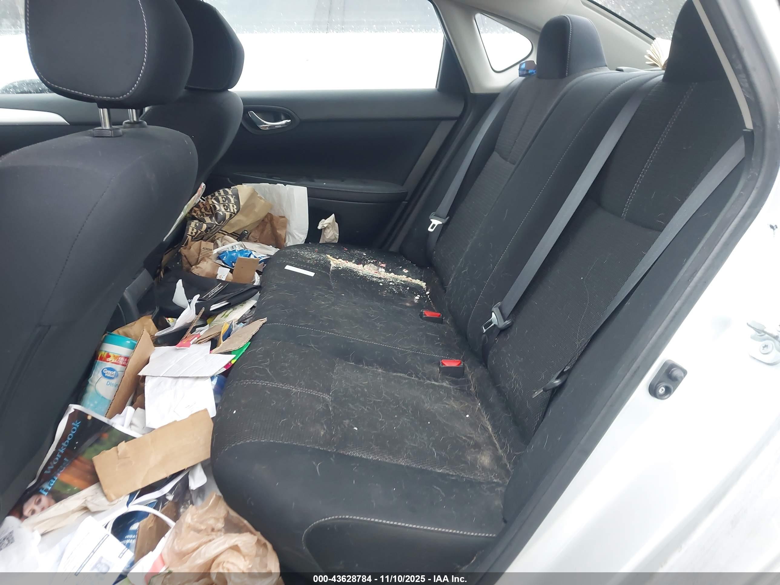 NISSAN SENTRA image 8