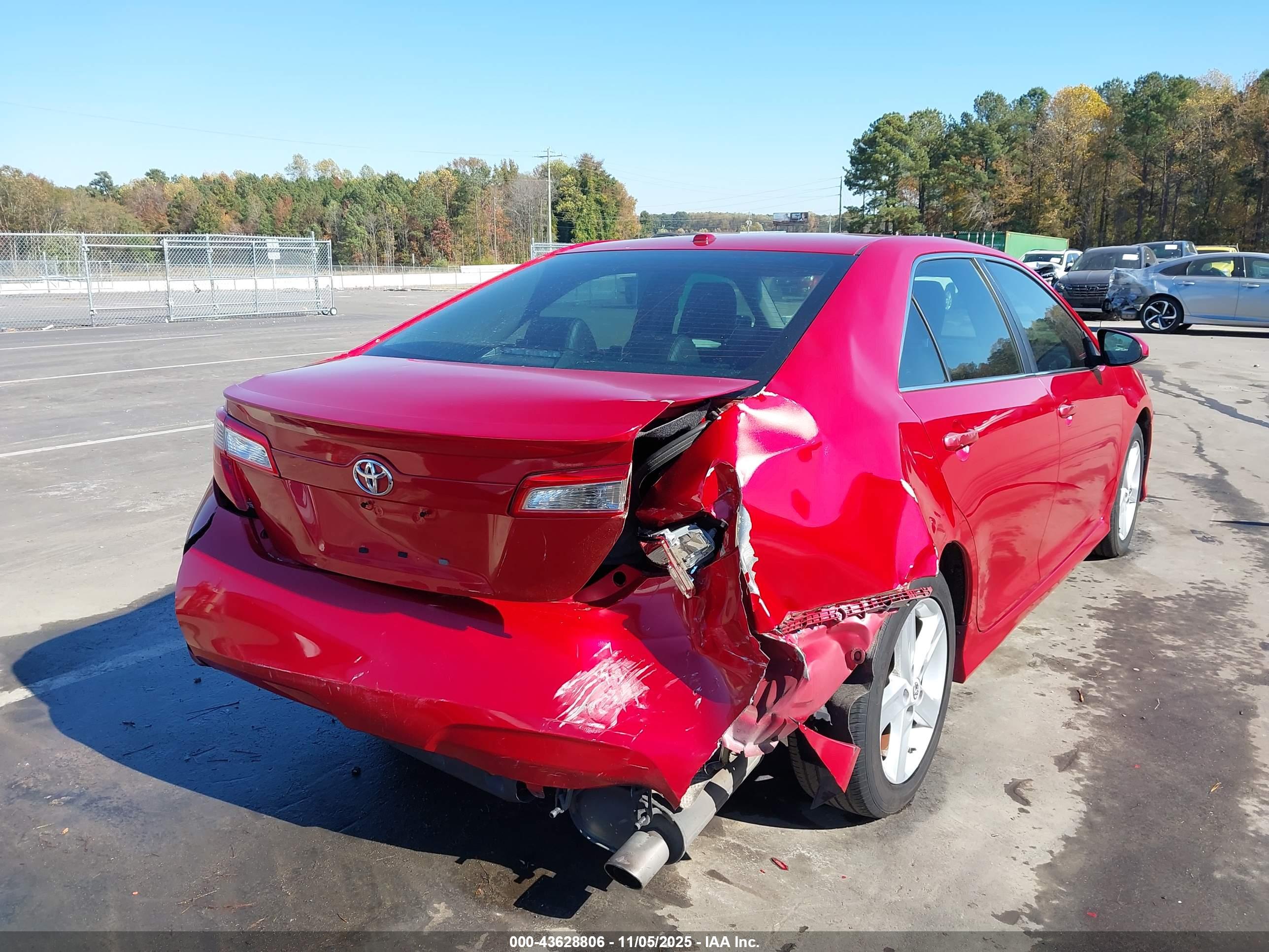 TOYOTA CAMRY image 6
