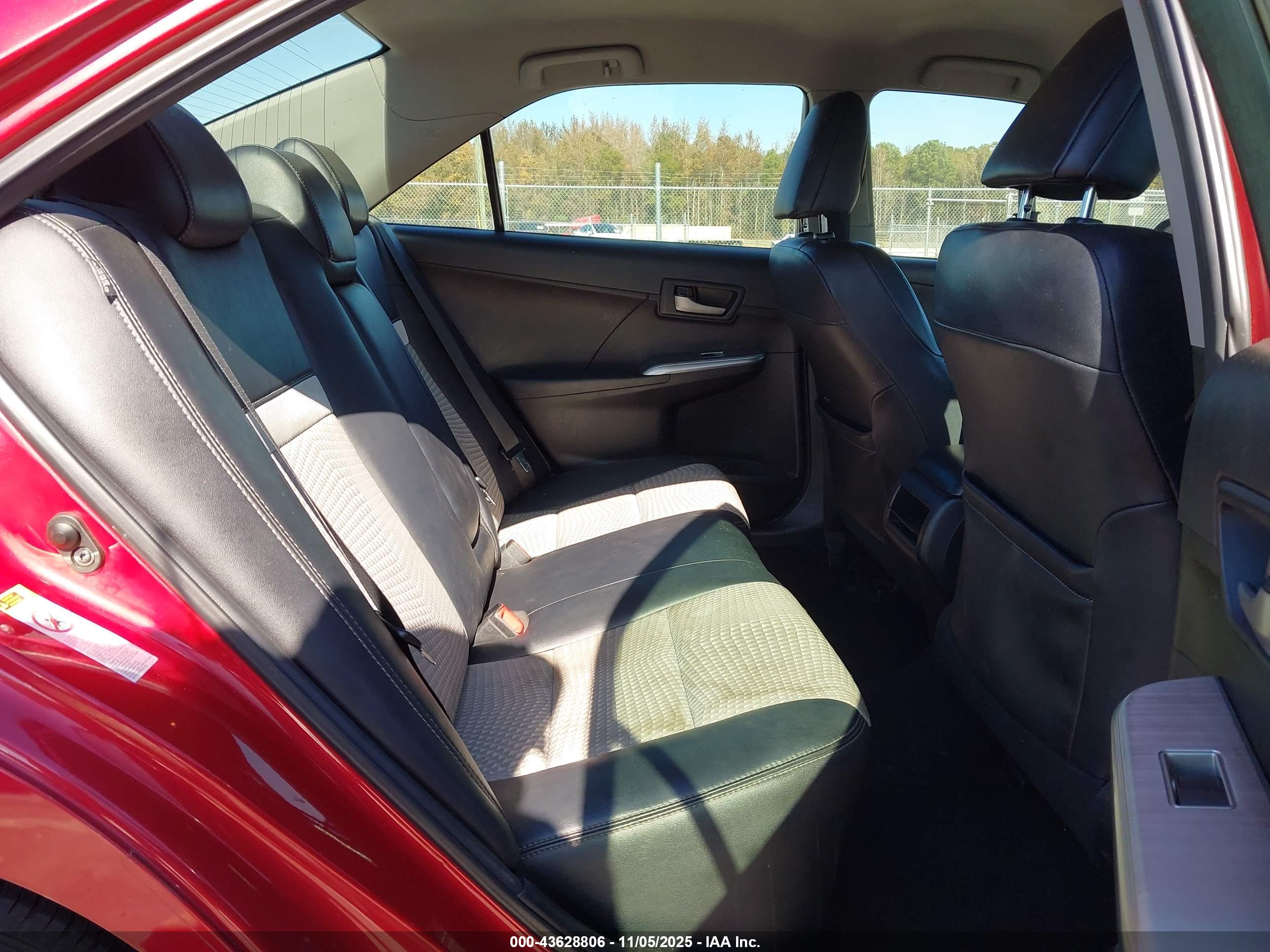 TOYOTA CAMRY image 8
