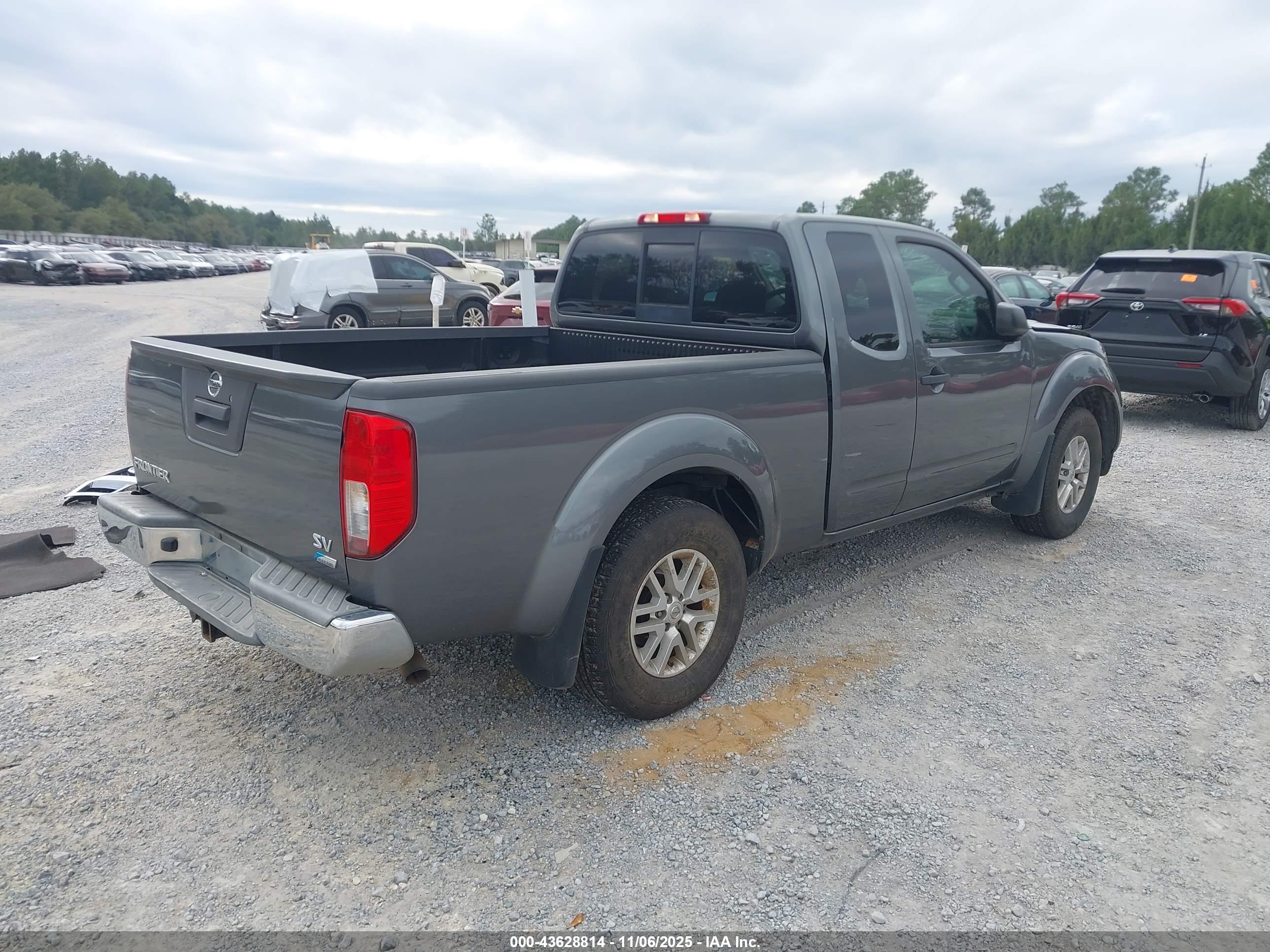 NISSAN FRONTIER image 4