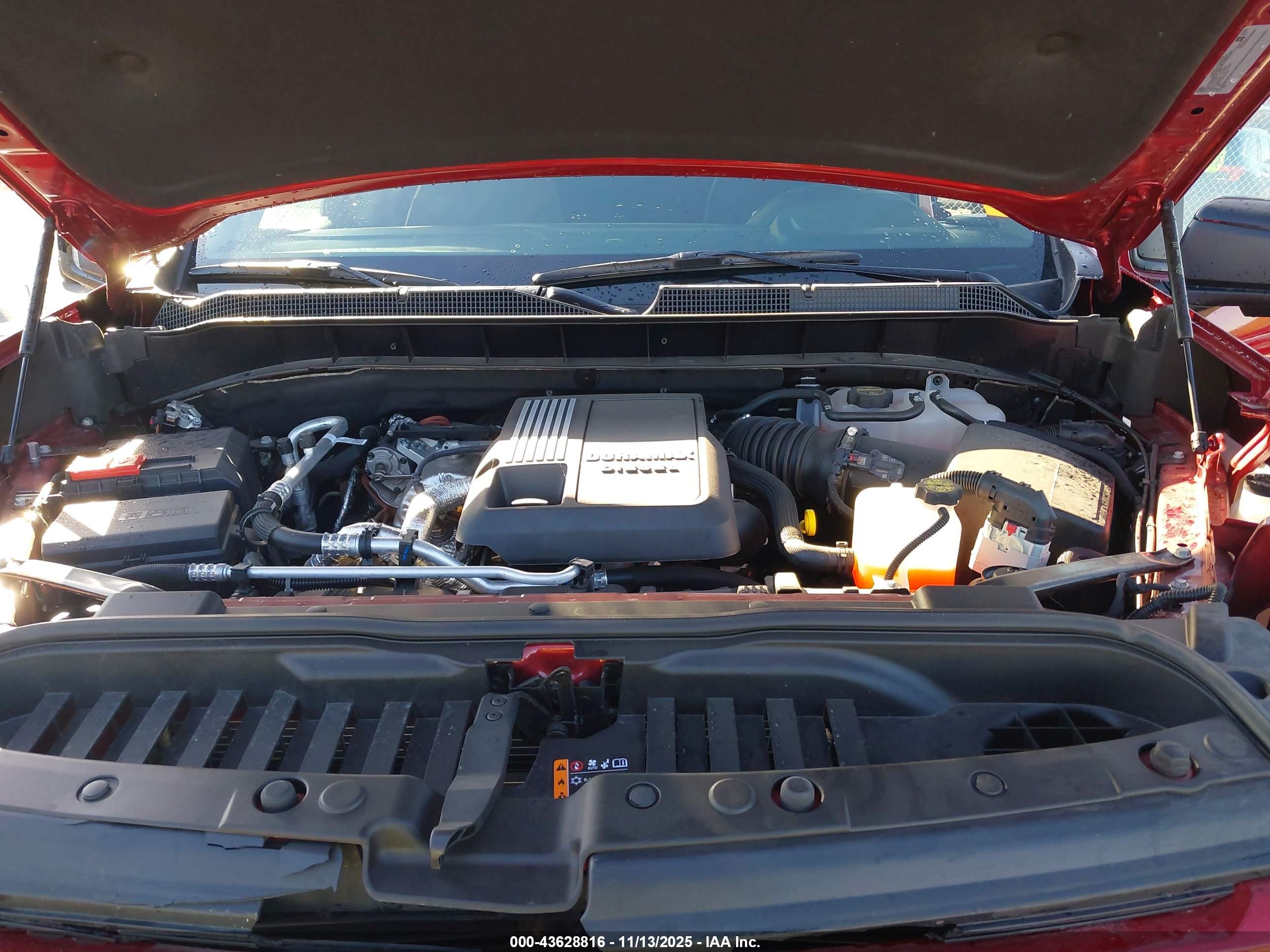 CHEVROLET SILVERADO image 10