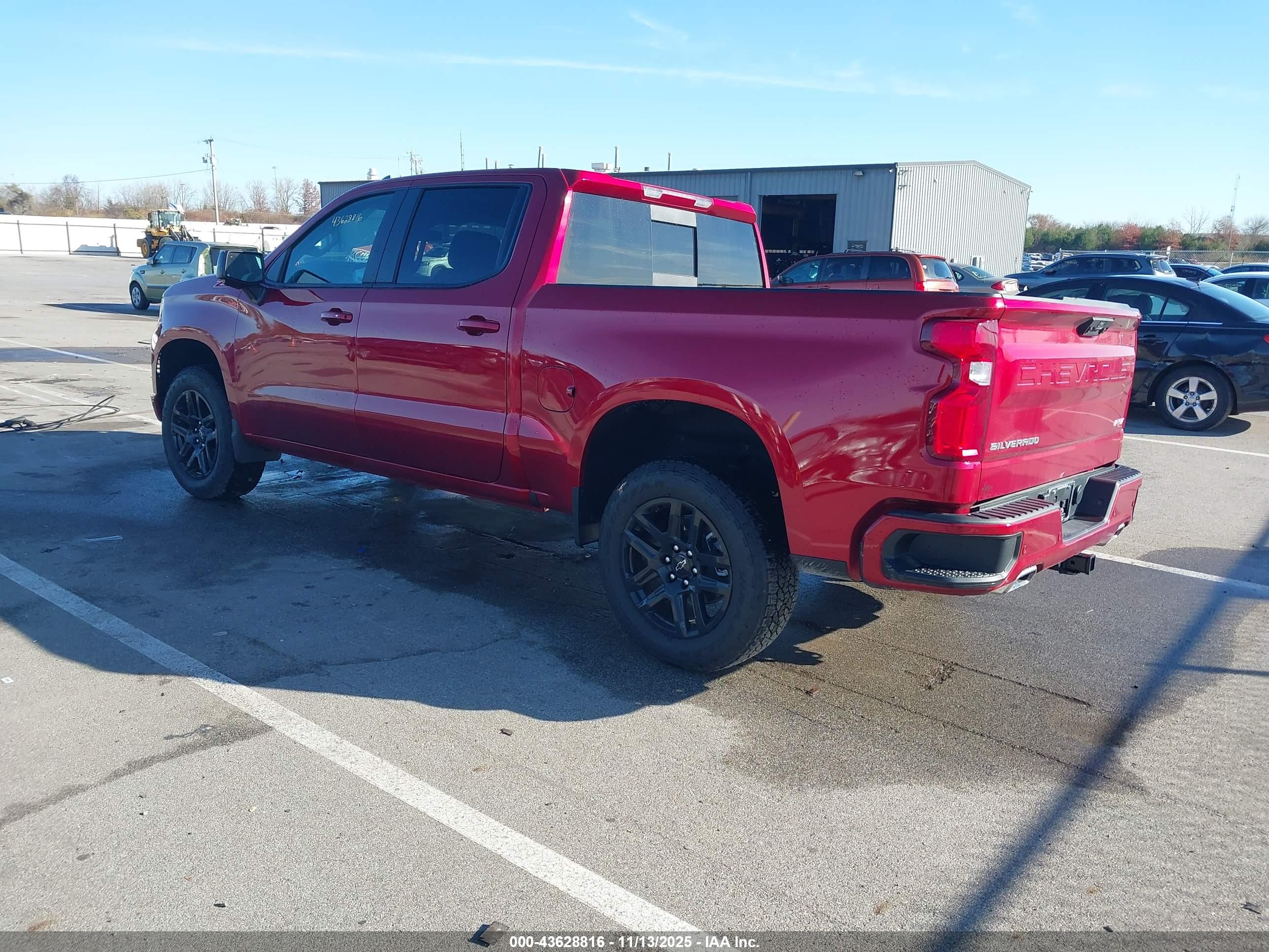 CHEVROLET SILVERADO image 3