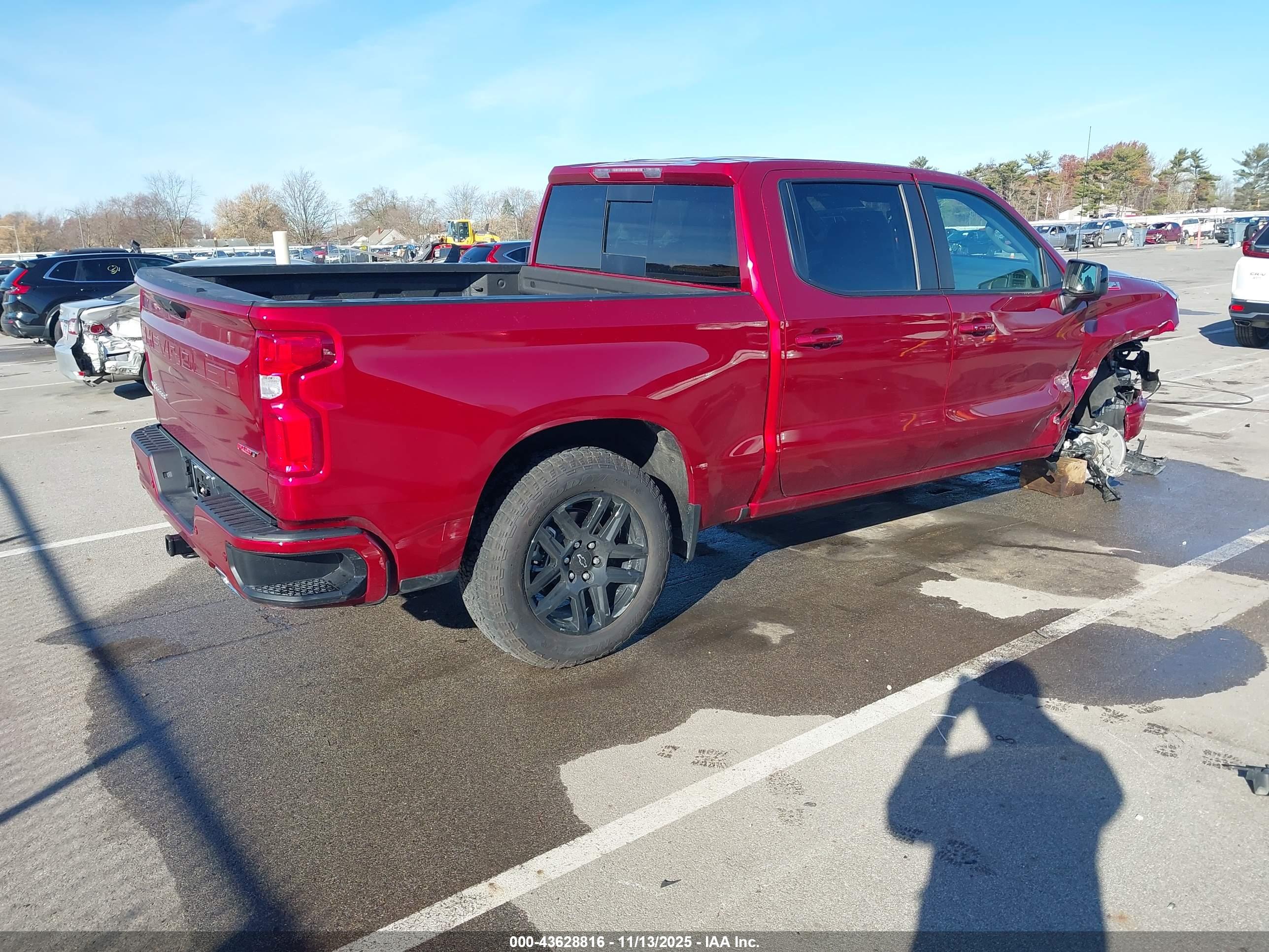 CHEVROLET SILVERADO image 4