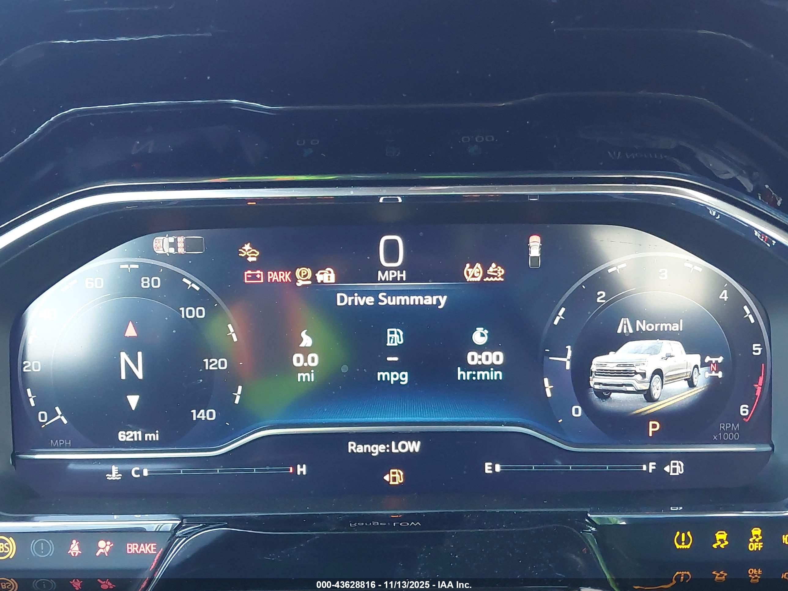 CHEVROLET SILVERADO image 7