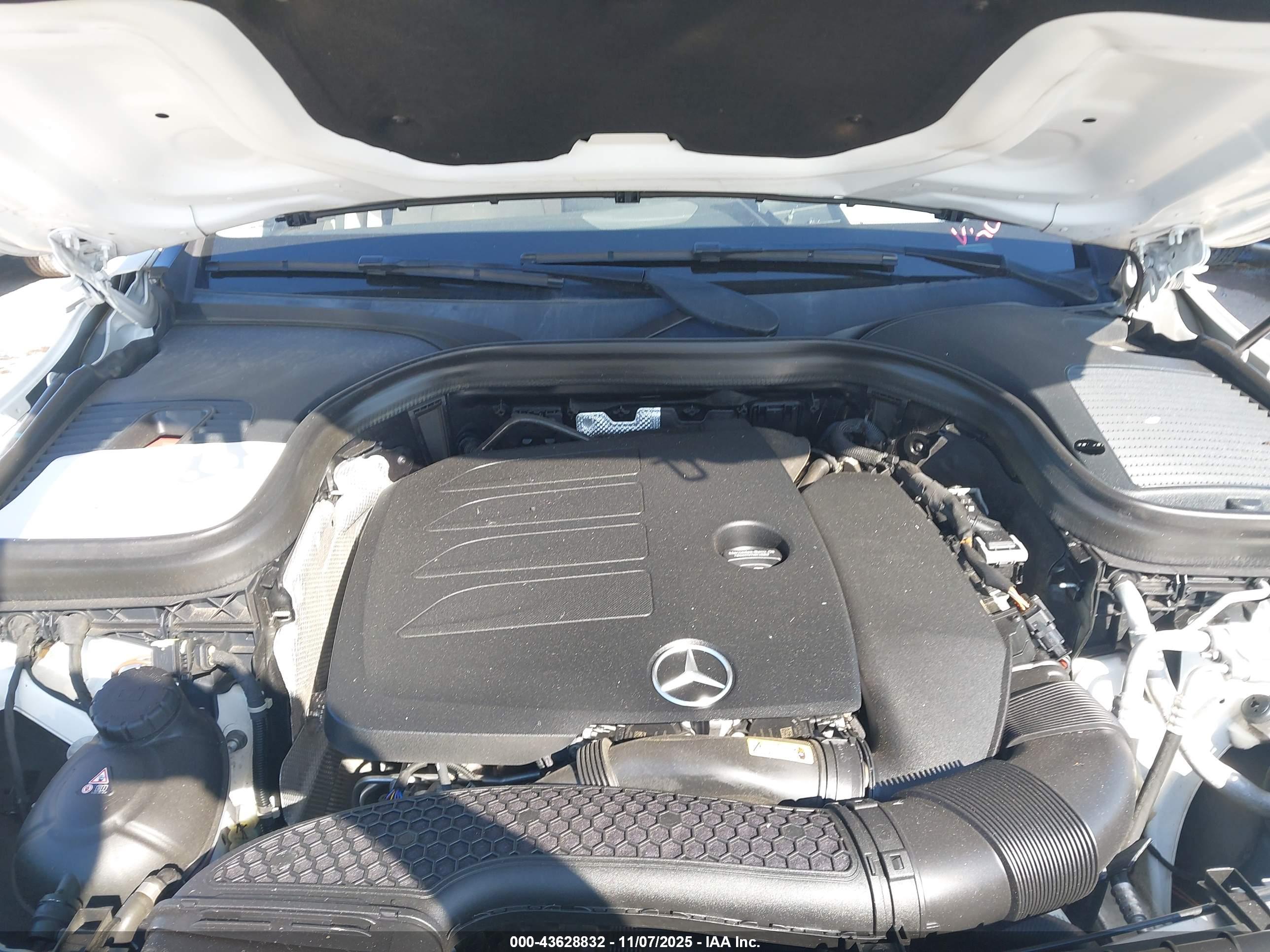 MERCEDES-BENZ GLC image 10