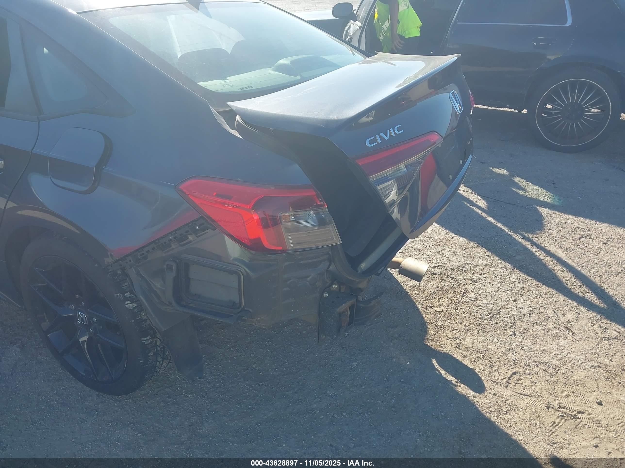 HONDA CIVIC image 6