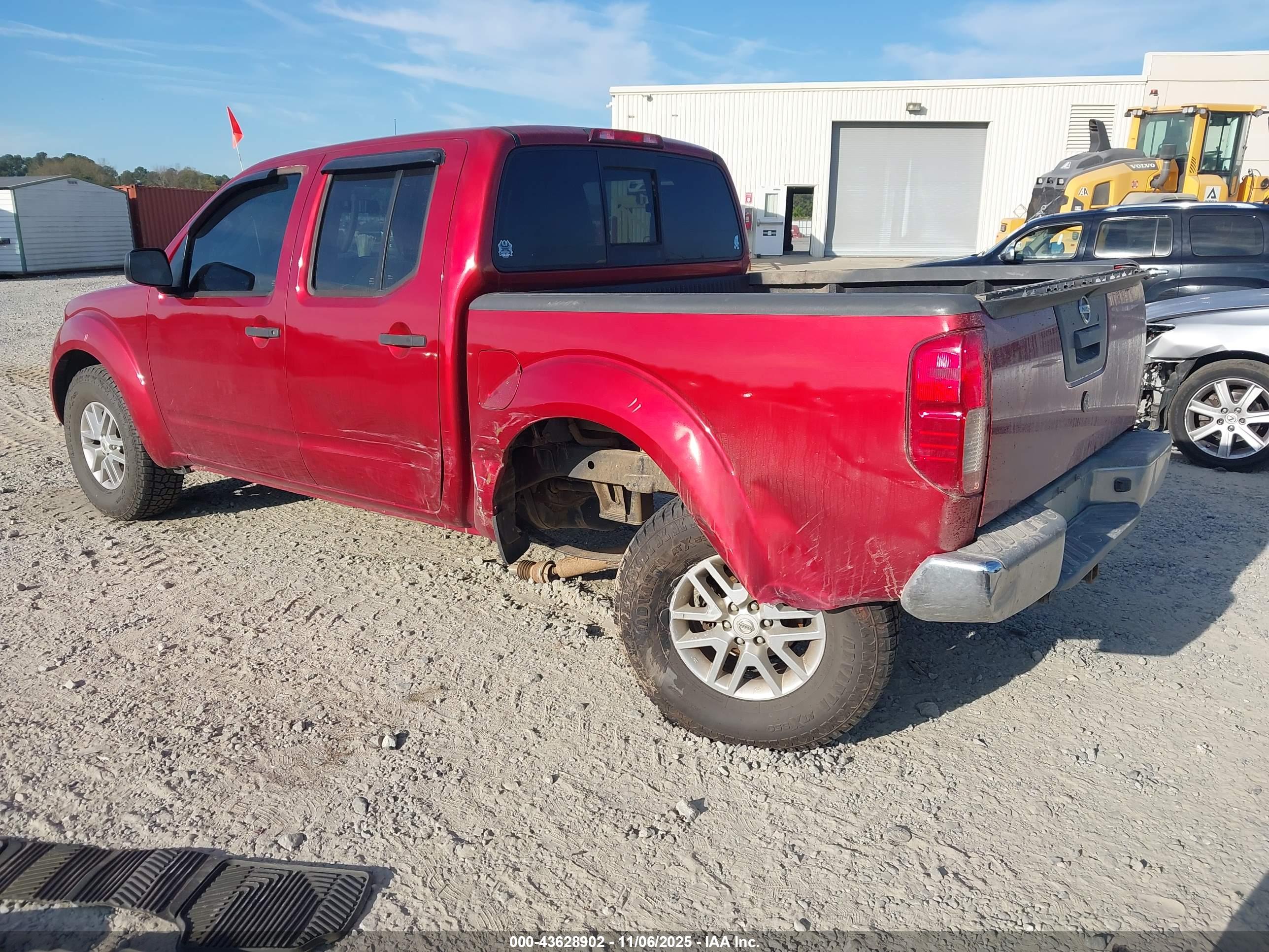 NISSAN FRONTIER image 3