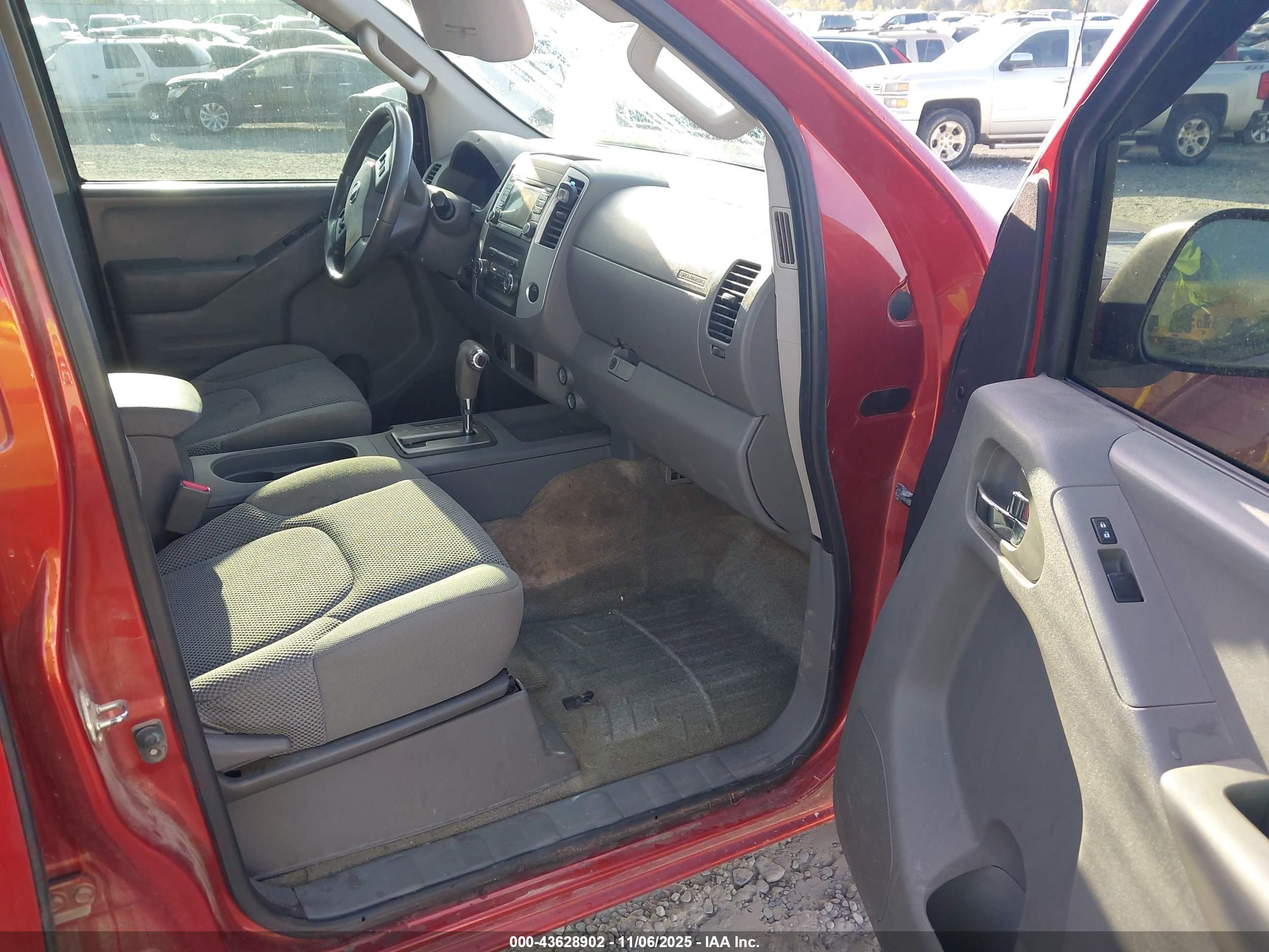 NISSAN FRONTIER image 5