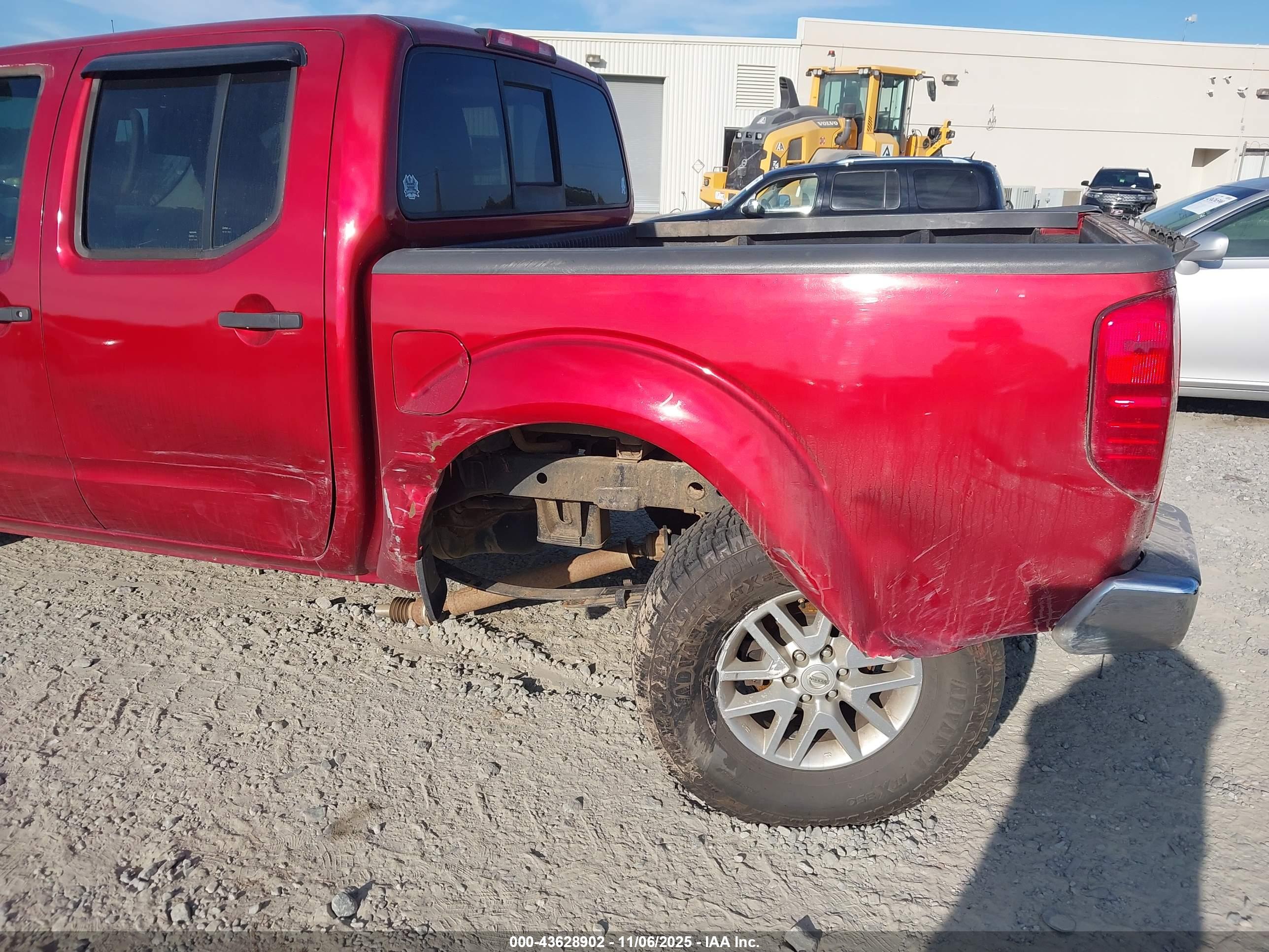 NISSAN FRONTIER image 6