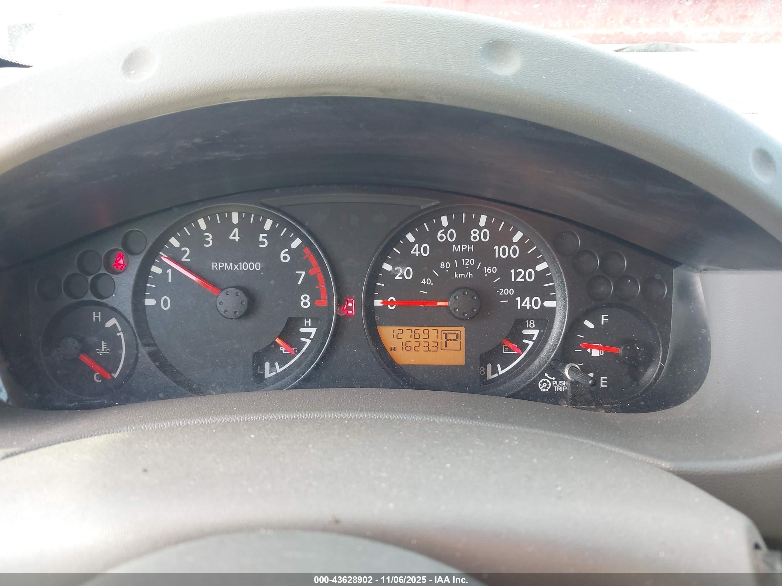 NISSAN FRONTIER image 7