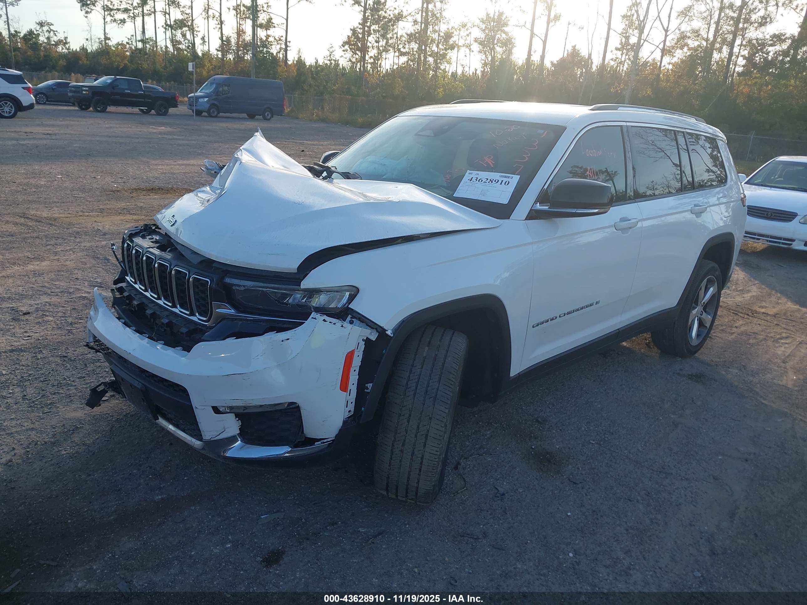 JEEP GRAND image 2