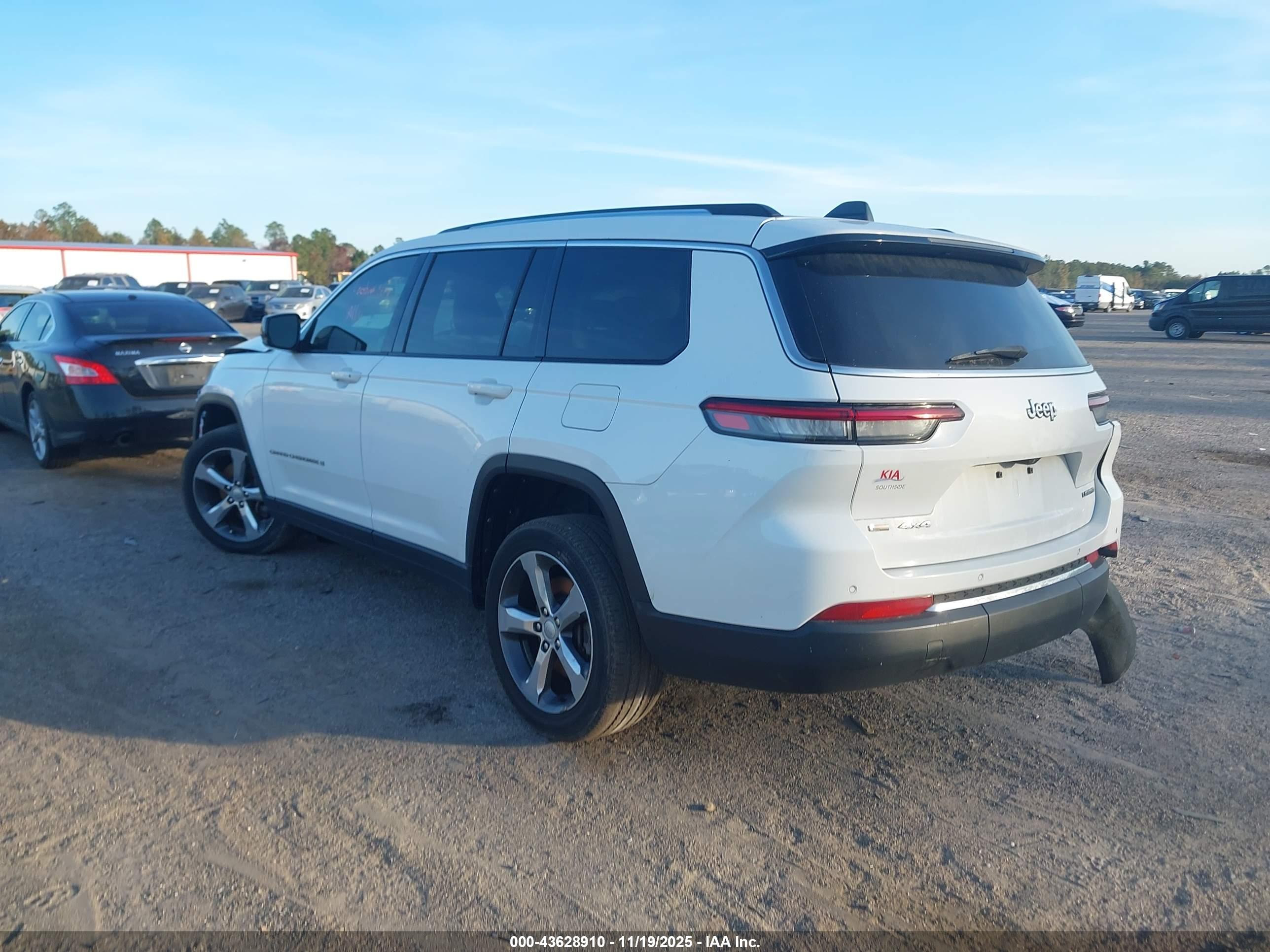 JEEP GRAND image 3