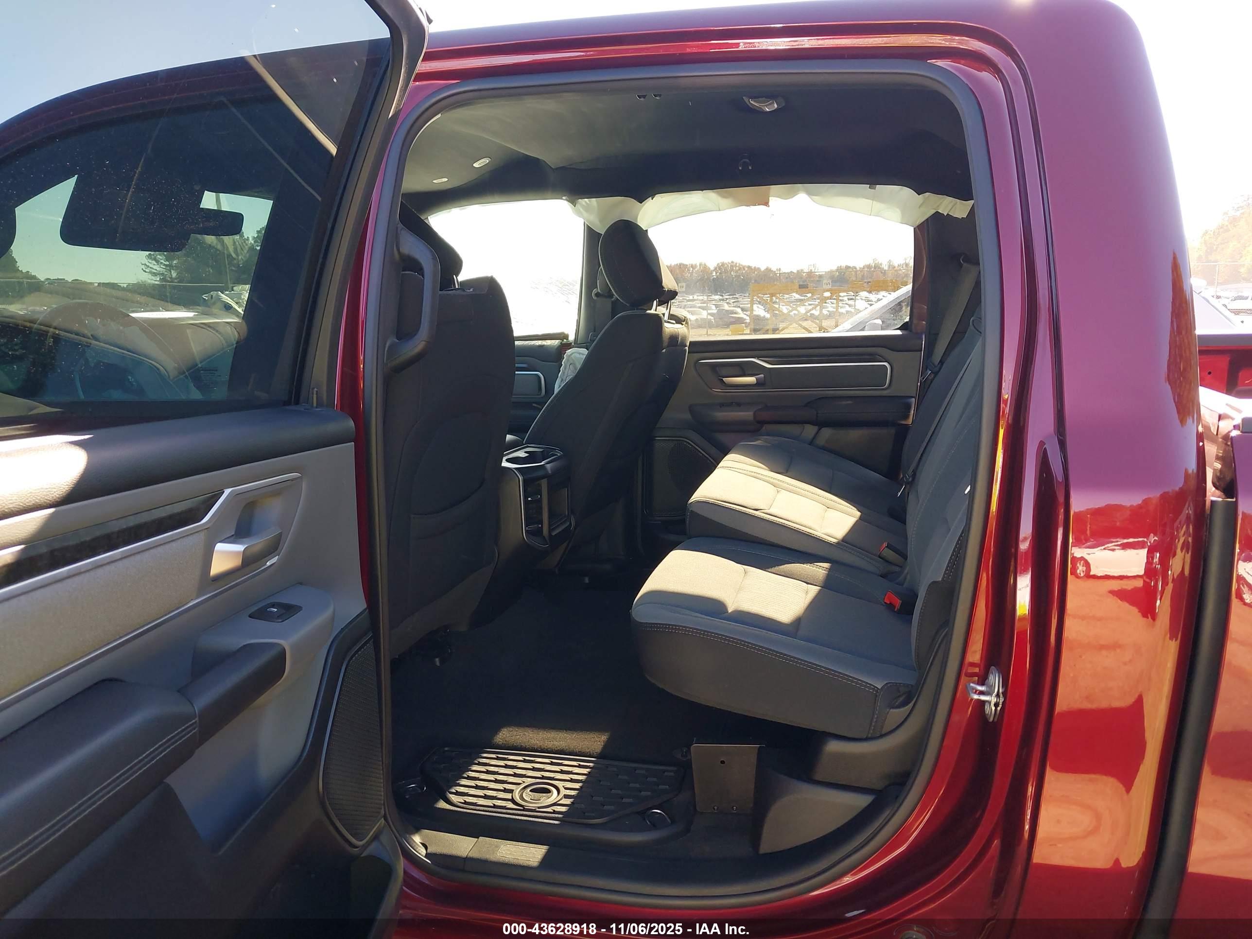 RAM 1500 image 8