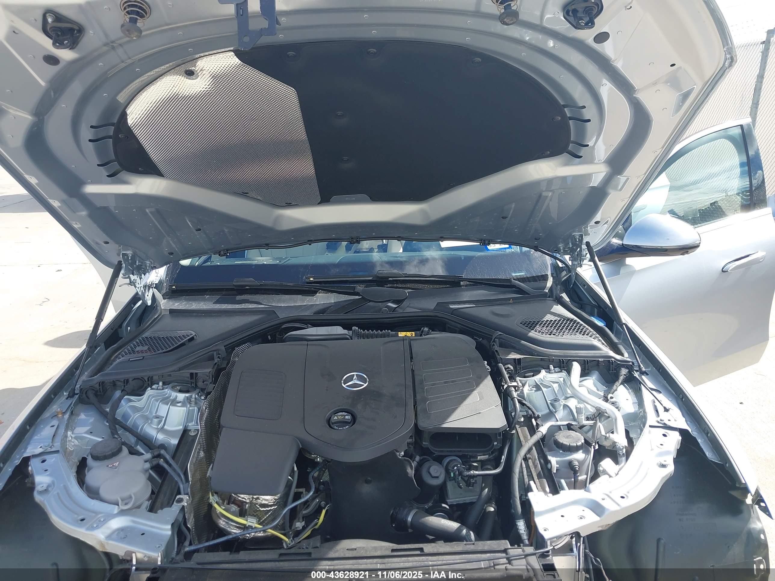MERCEDES-BENZ E image 10