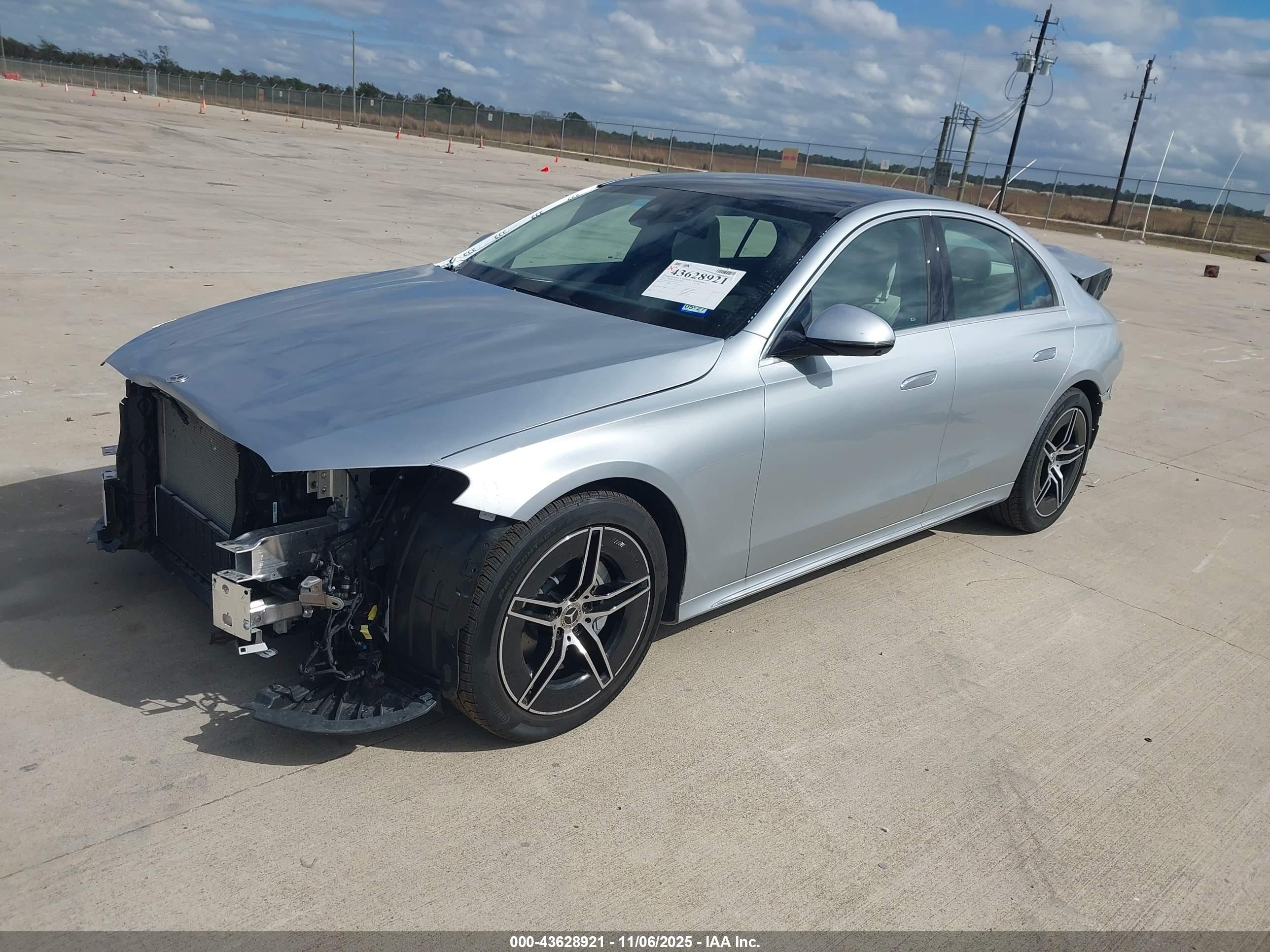 MERCEDES-BENZ E image 2