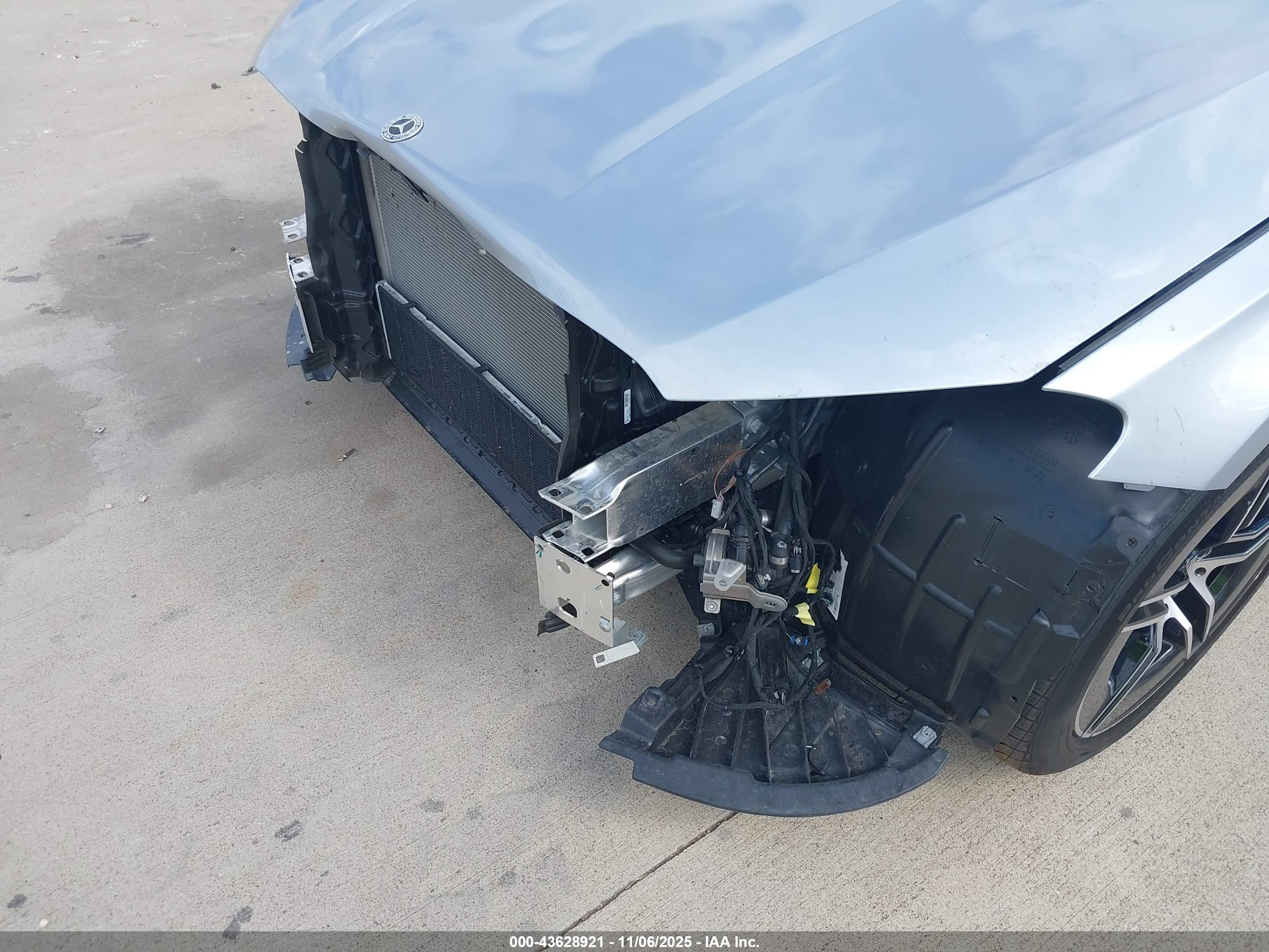MERCEDES-BENZ E image 6