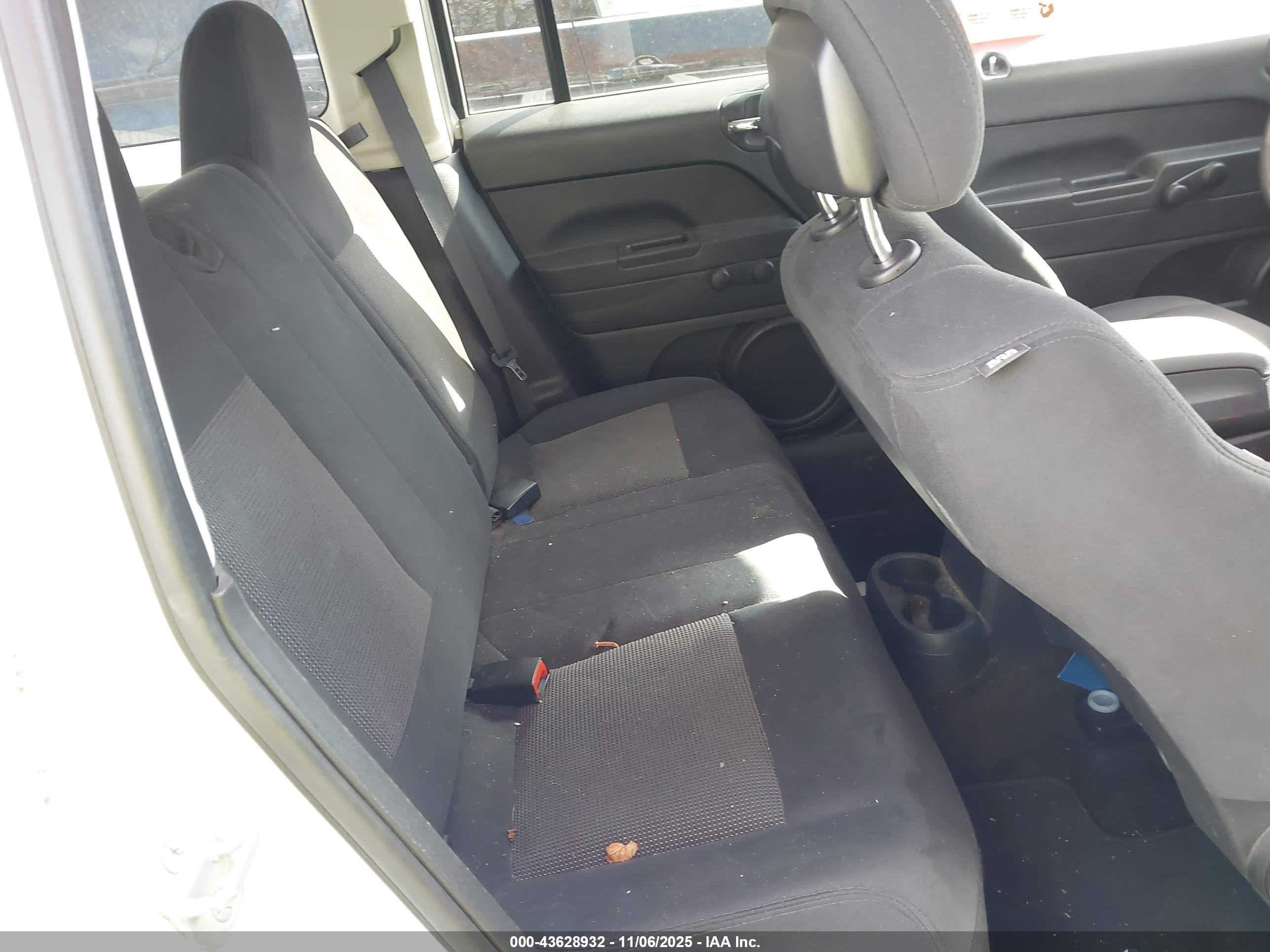 JEEP PATRIOT image 8