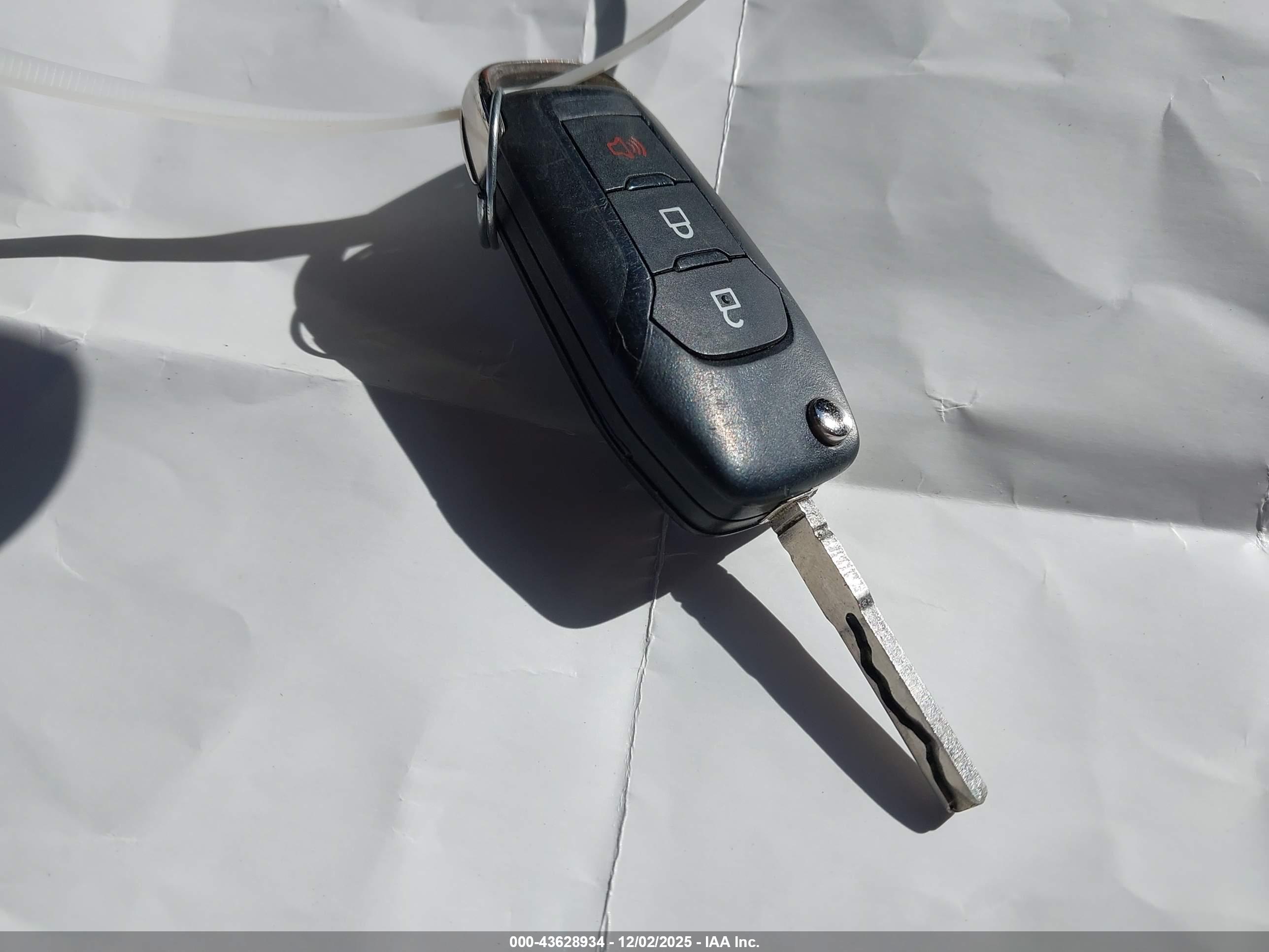 FORD ESCAPE image 11