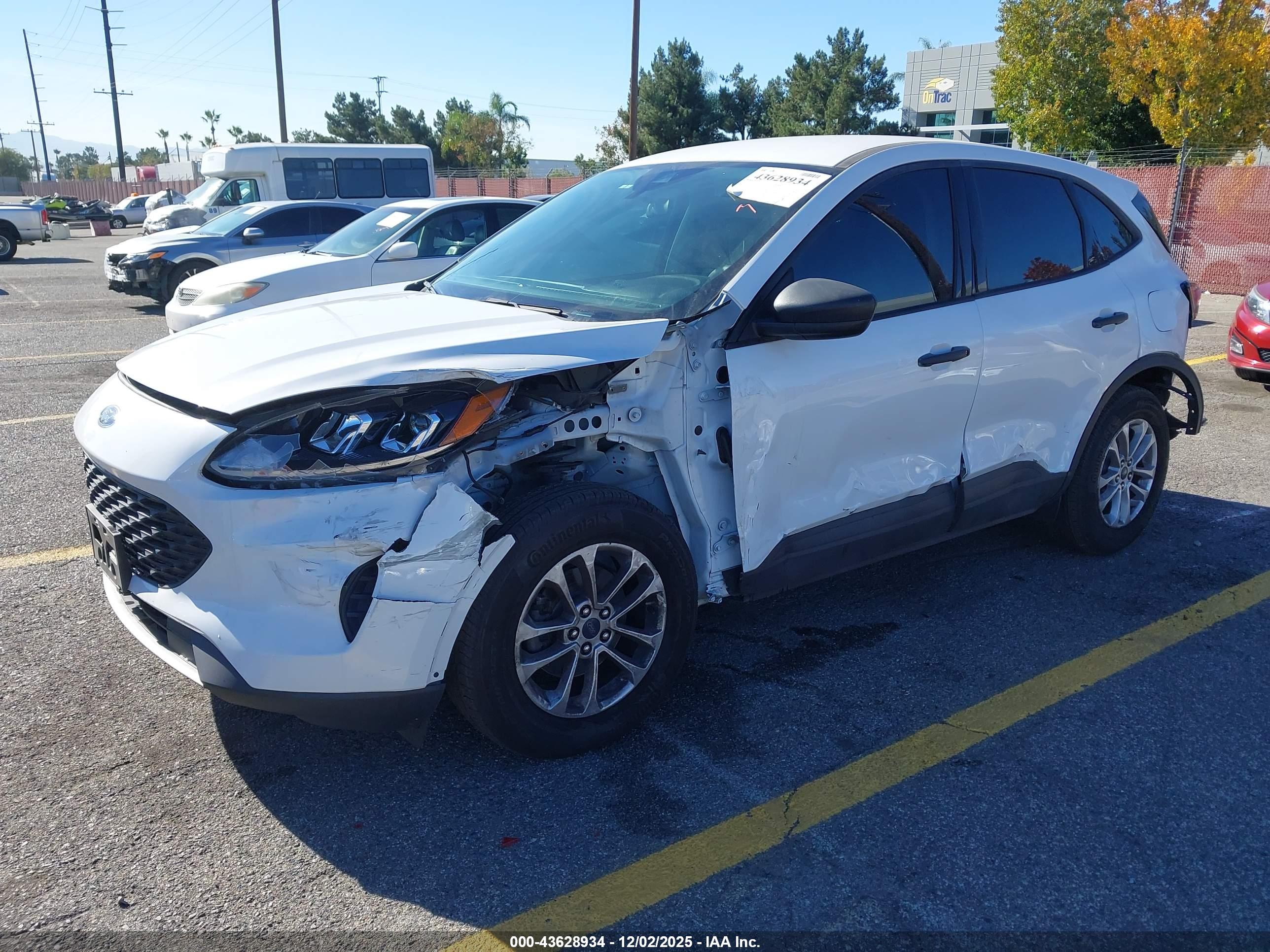 FORD ESCAPE image 2