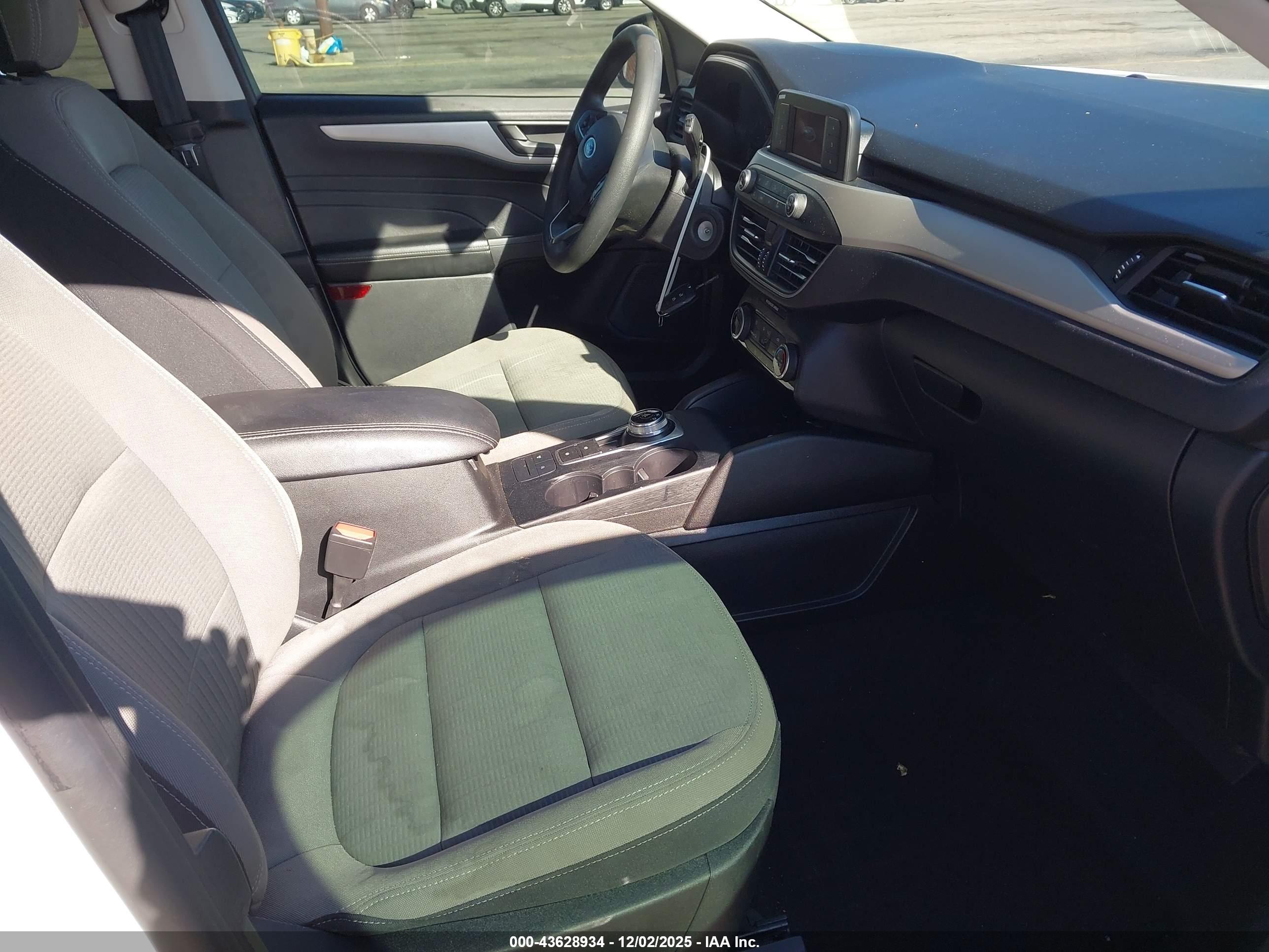 FORD ESCAPE image 5