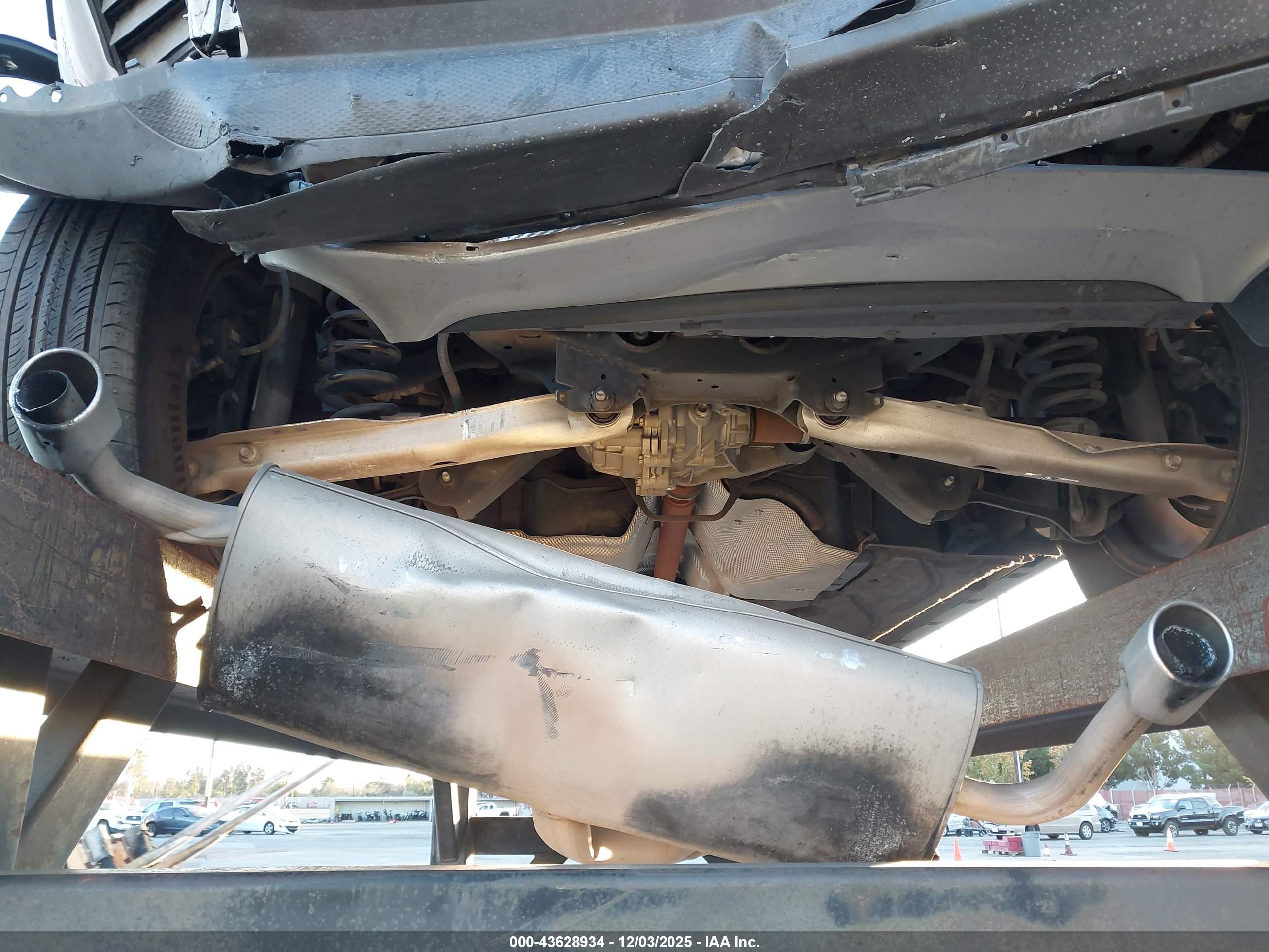 FORD ESCAPE image 6