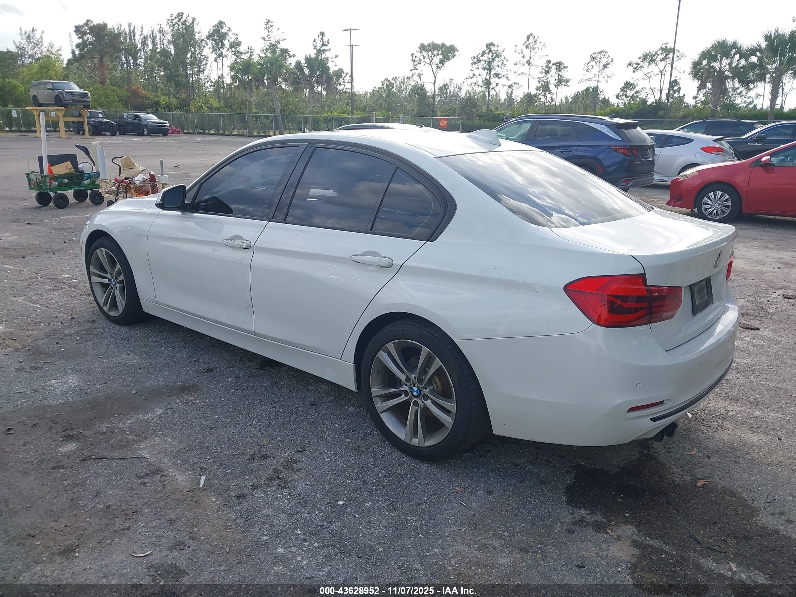 BMW 328I image 3