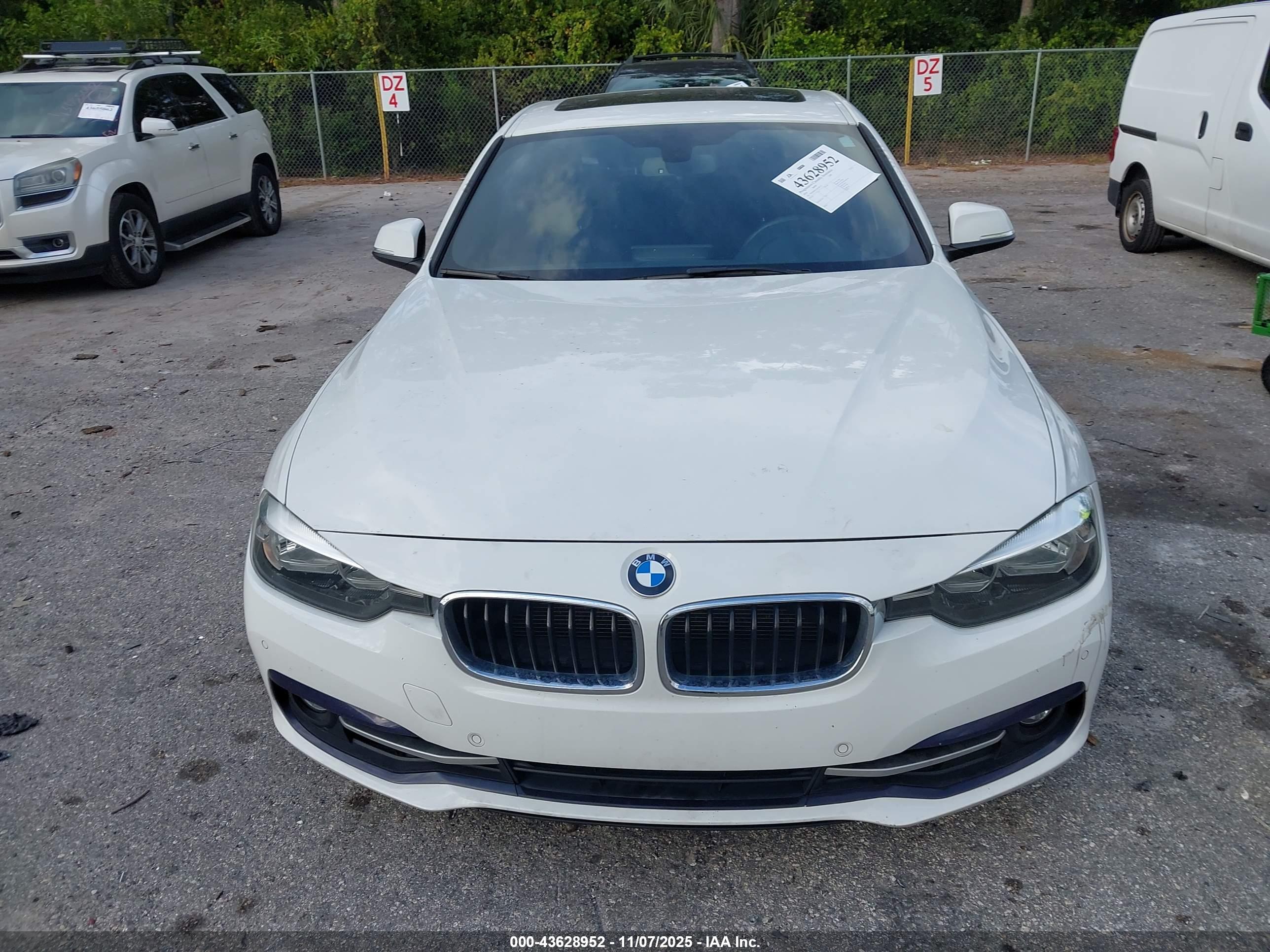BMW 328I image 6
