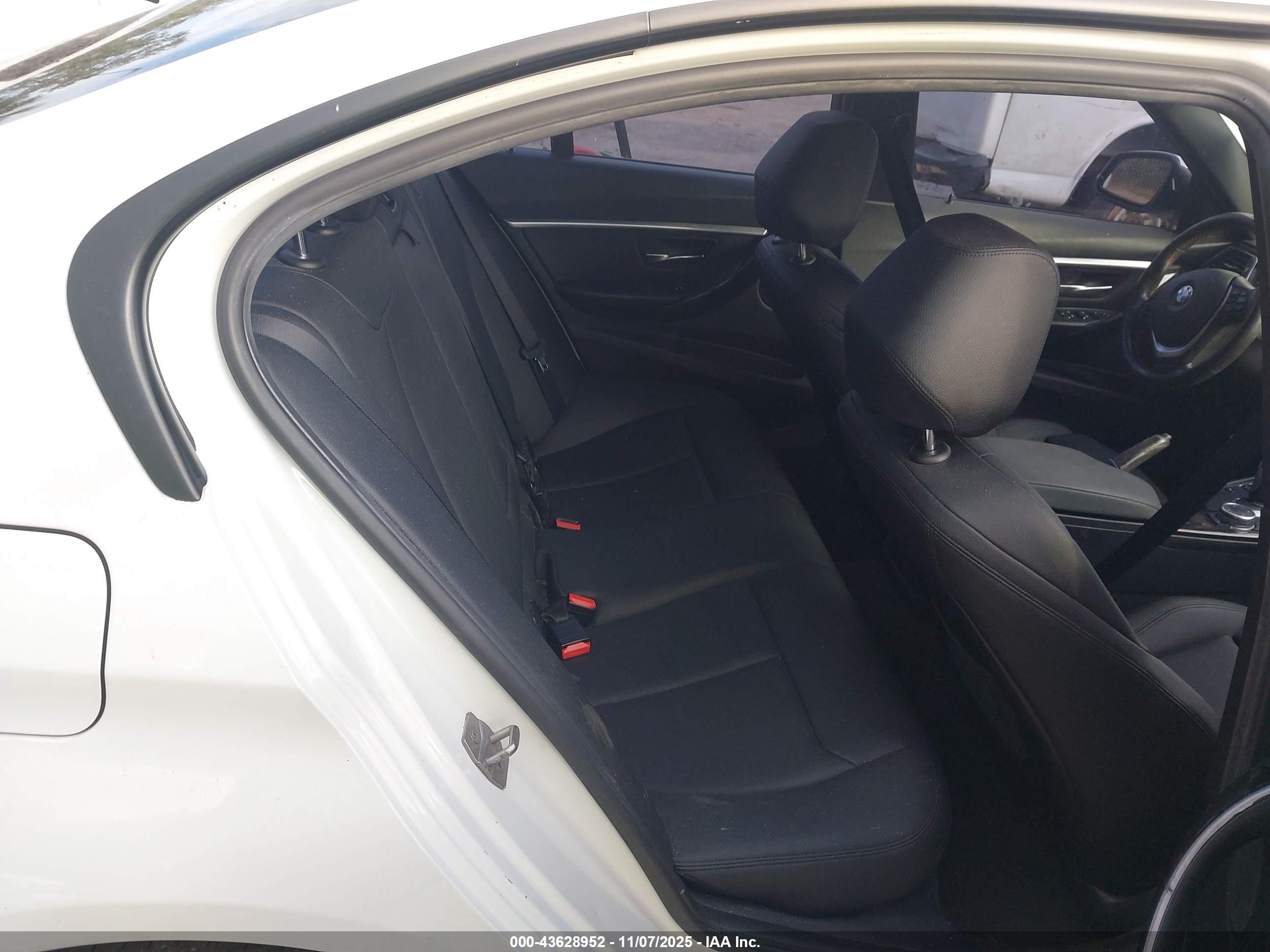BMW 328I image 8