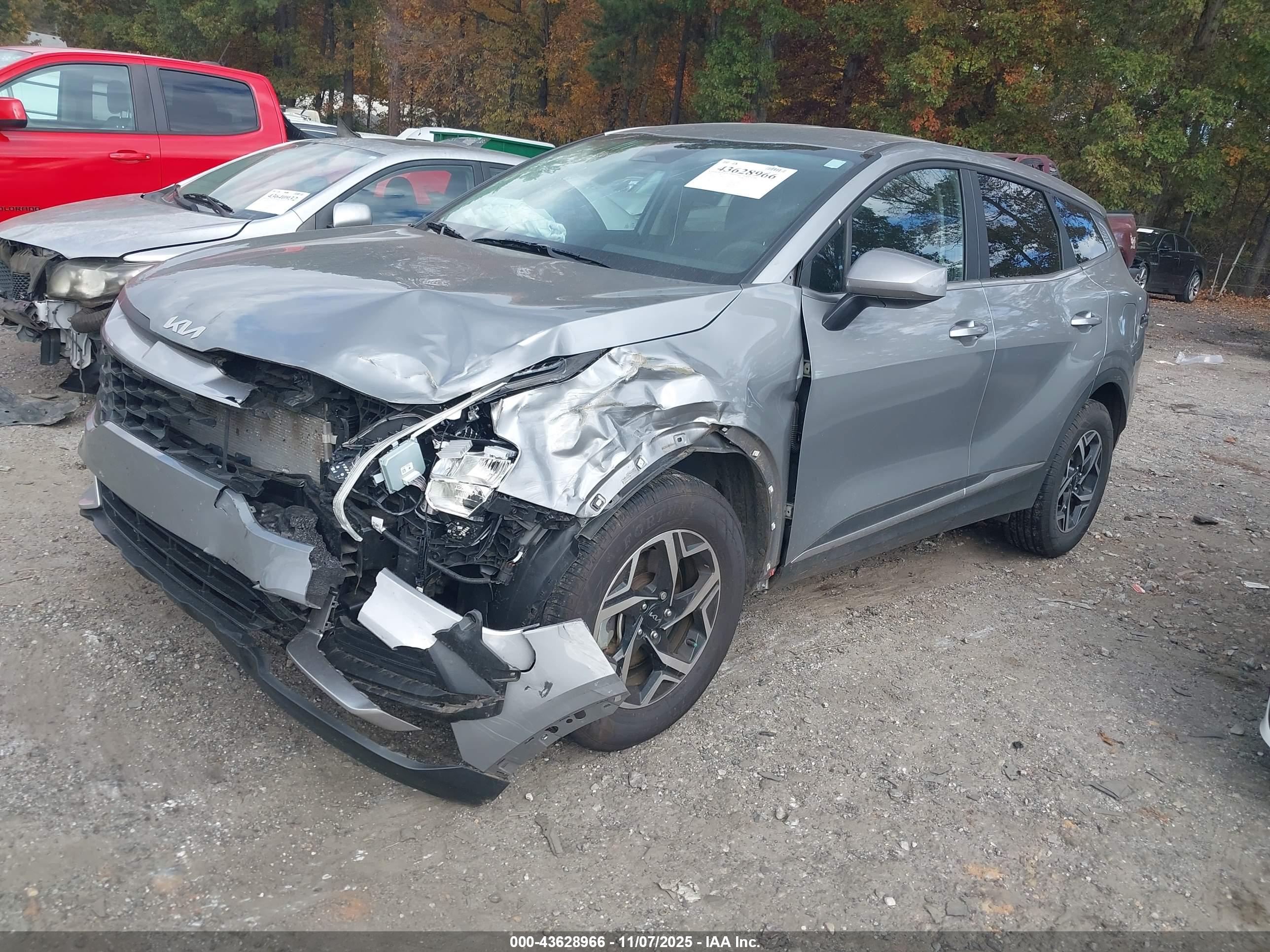 KIA SPORTAGE image 2
