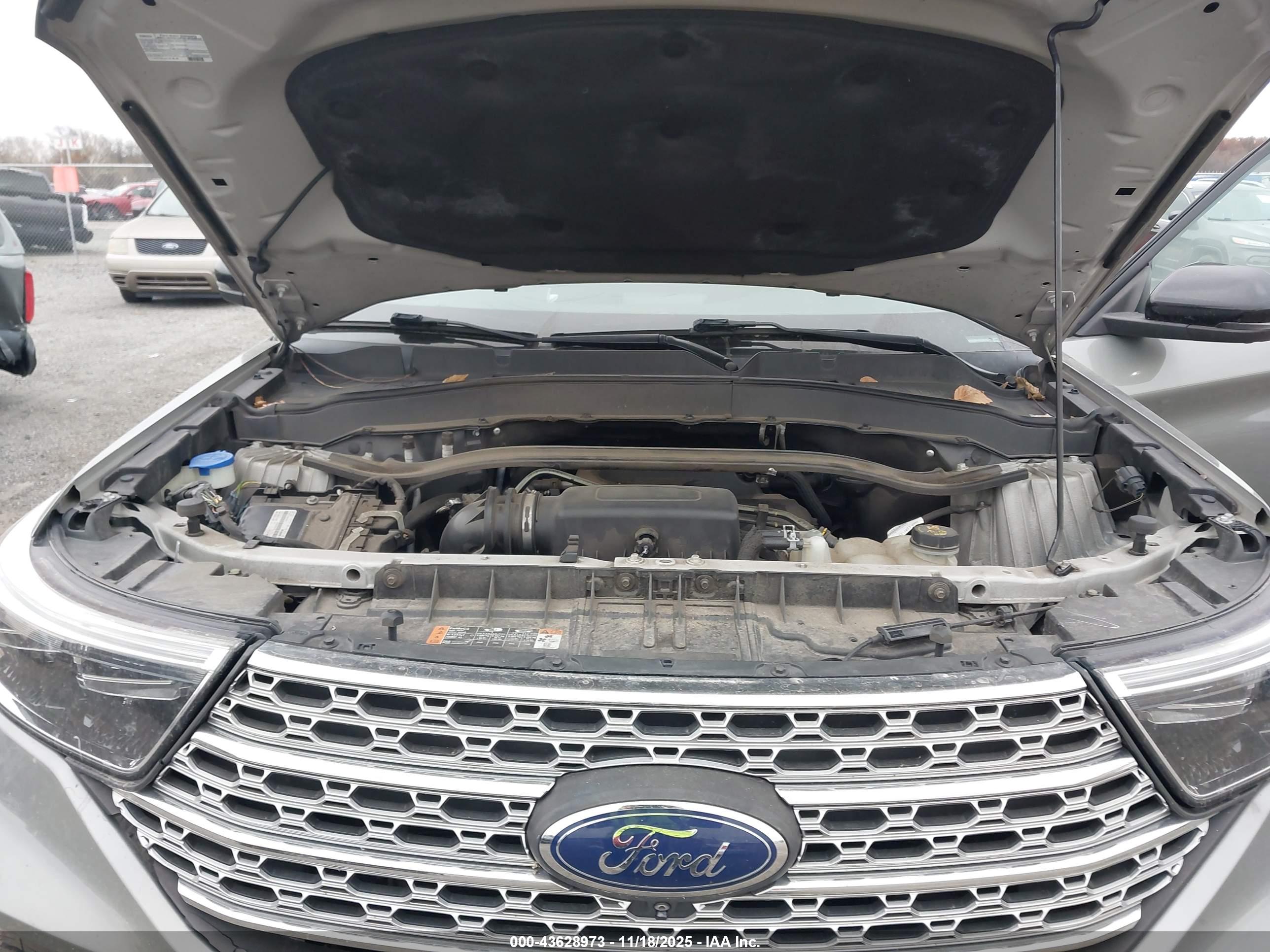 FORD EXPLORER image 10
