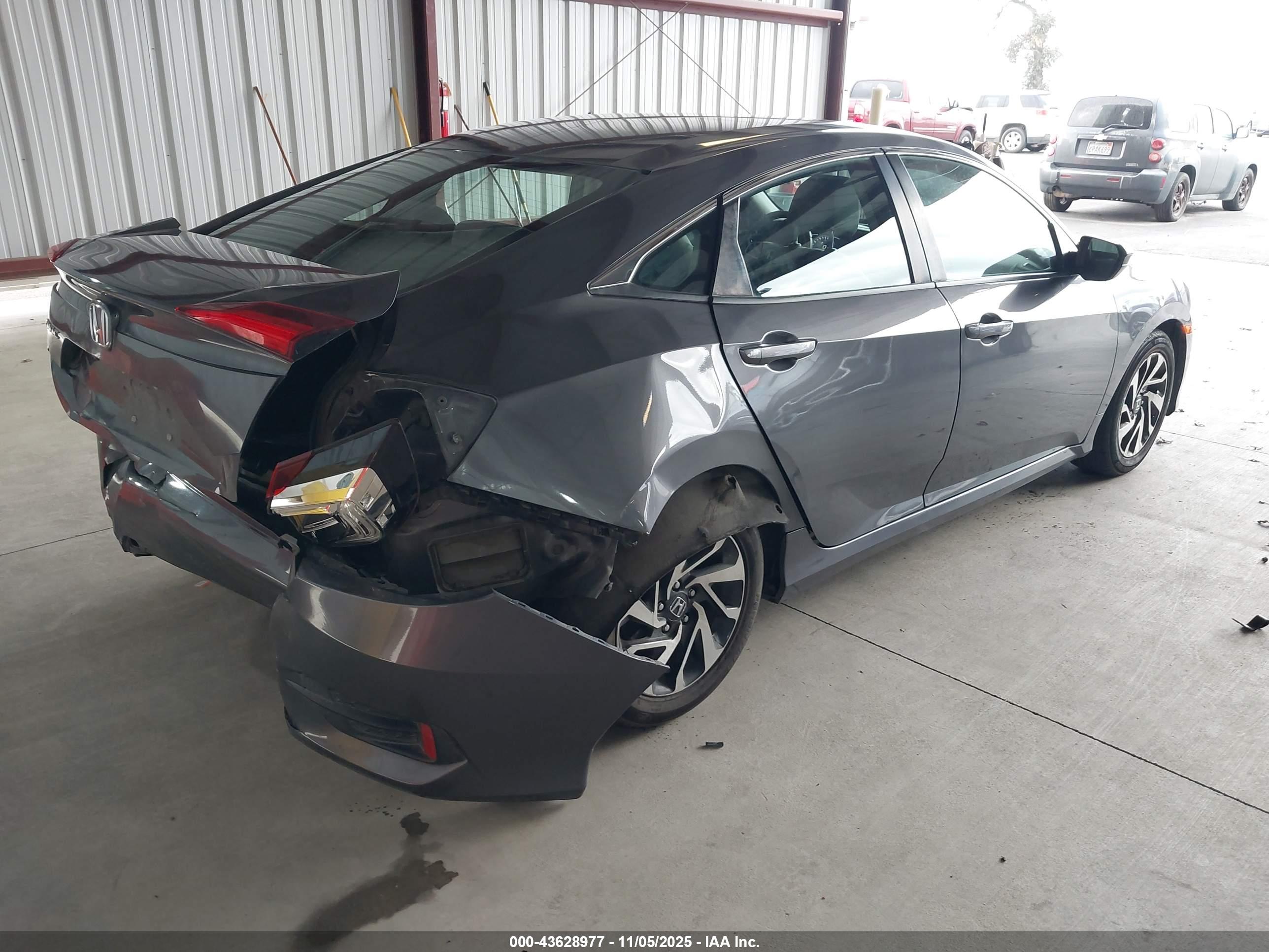 HONDA CIVIC image 4