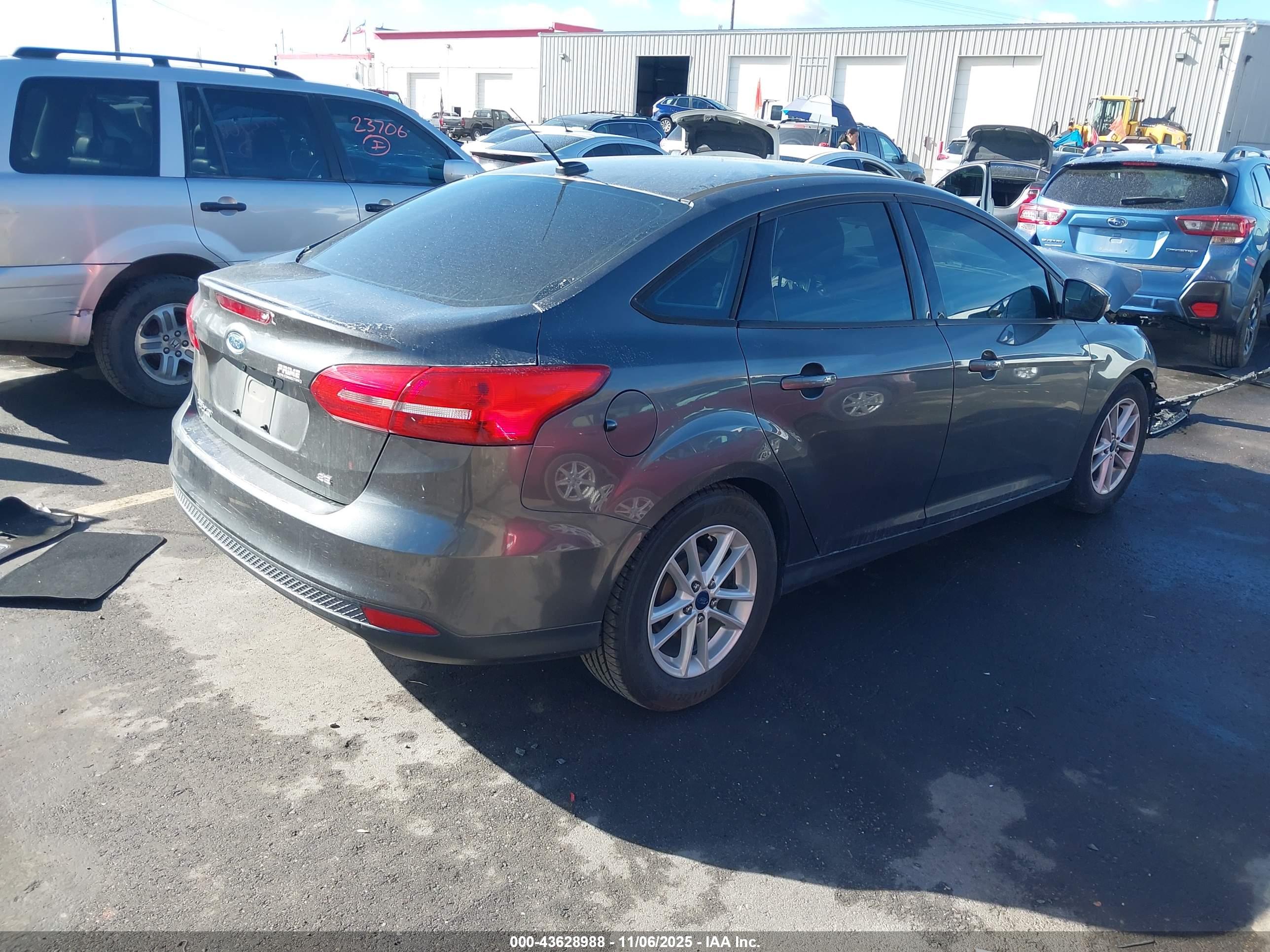 FORD FOCUS image 4