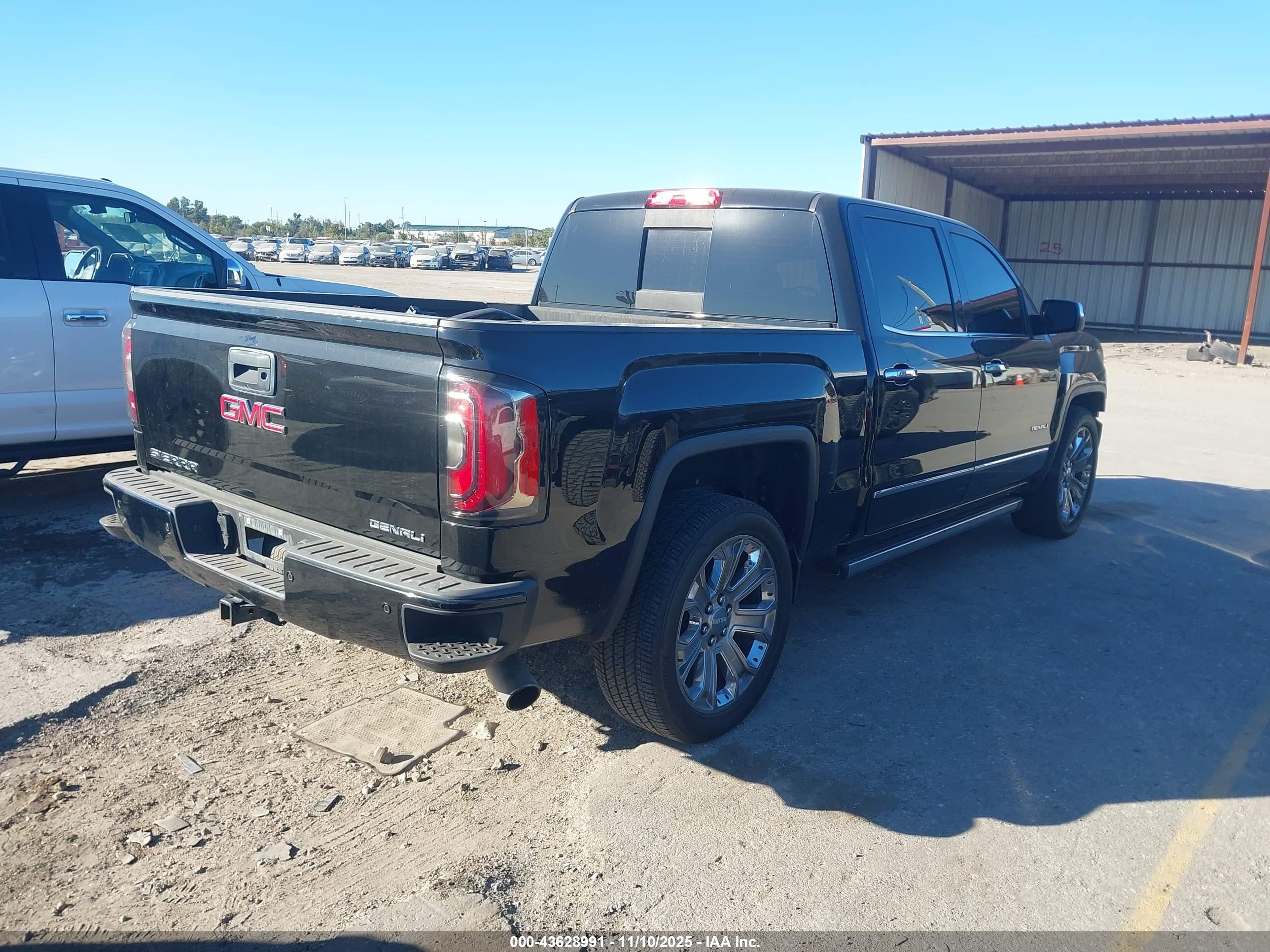 GMC SIERRA image 4