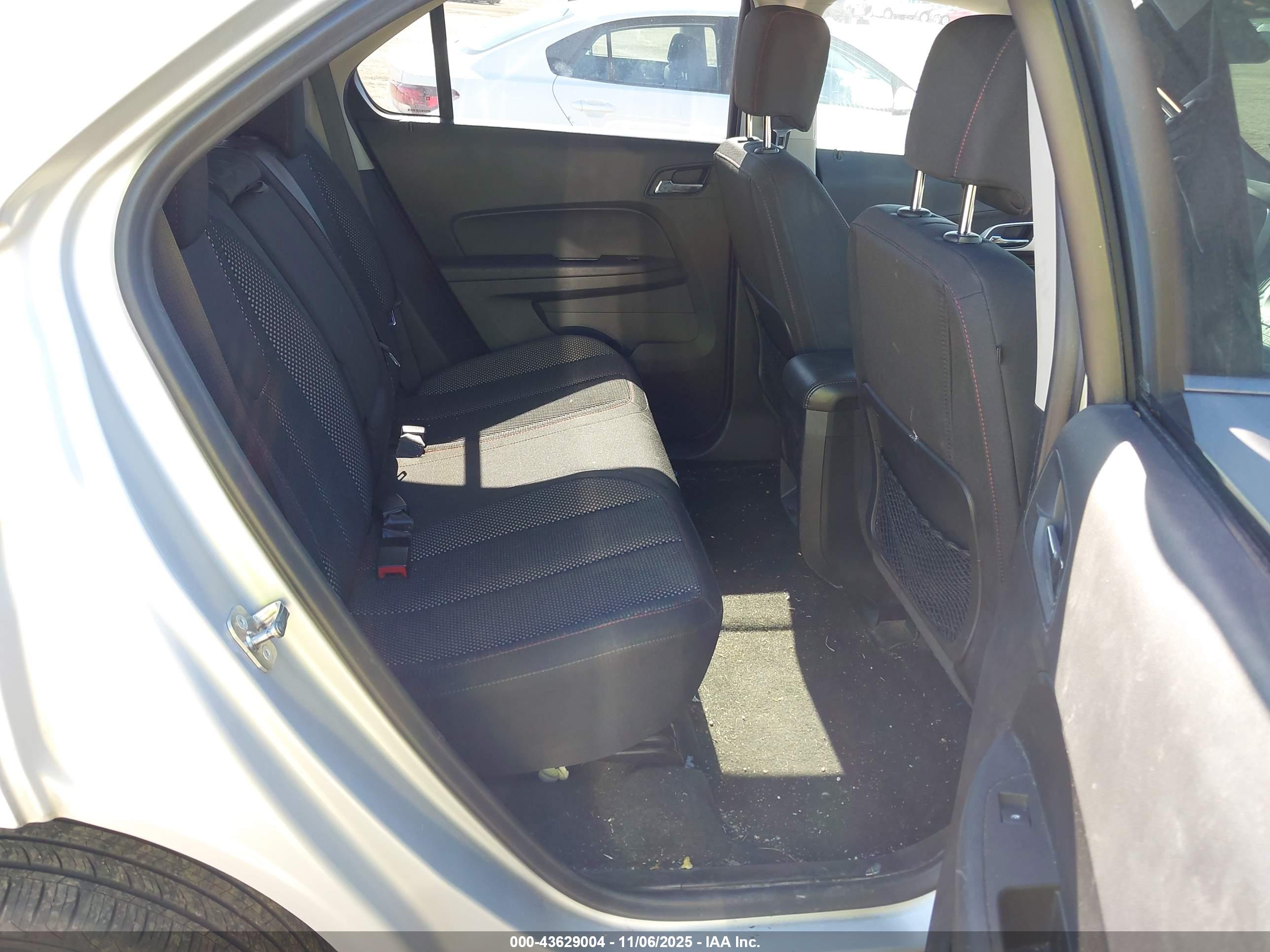 CHEVROLET EQUINOX image 8